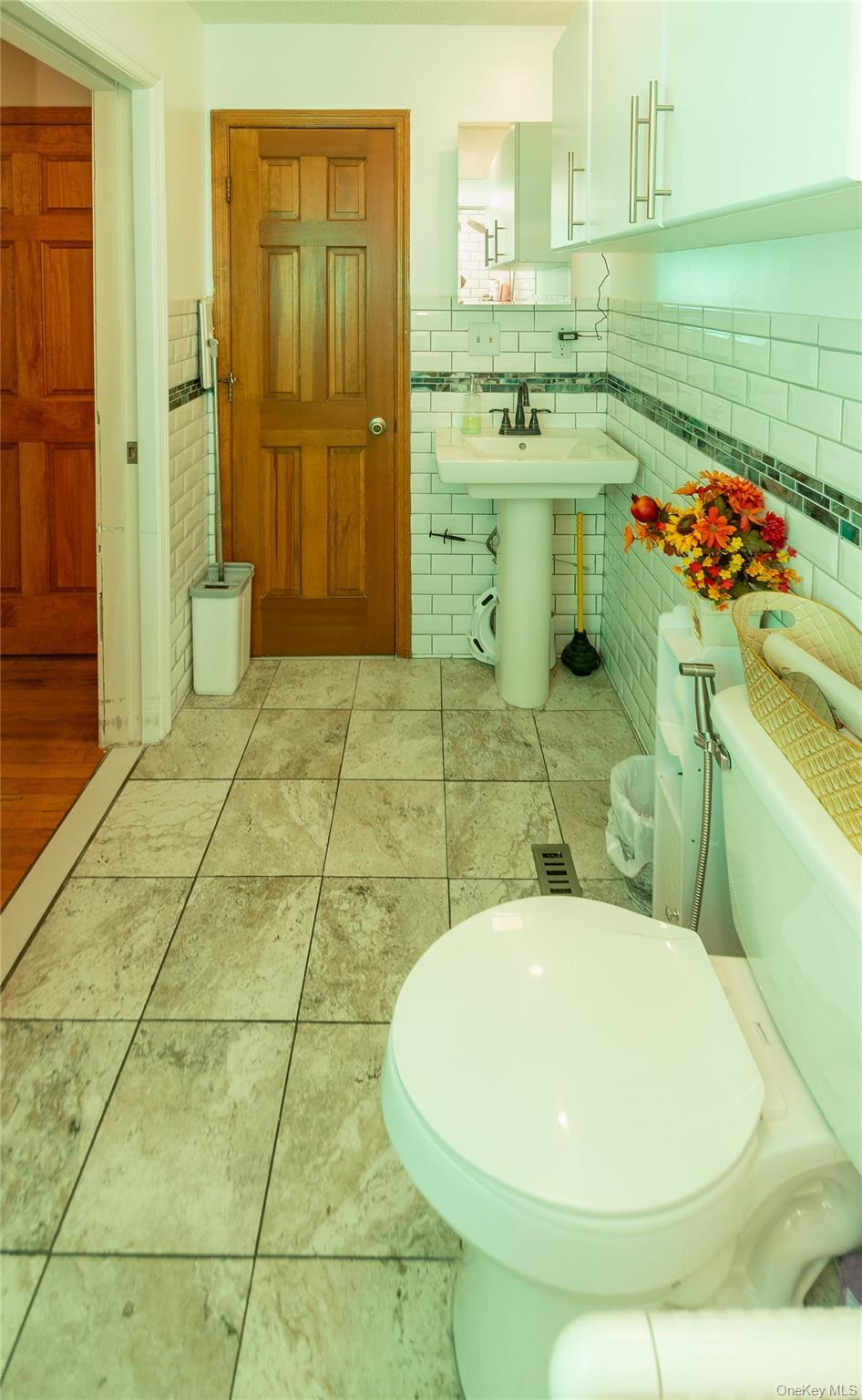 Single Family Far Horizons Orange County, NY 12550, MLS-895155-25