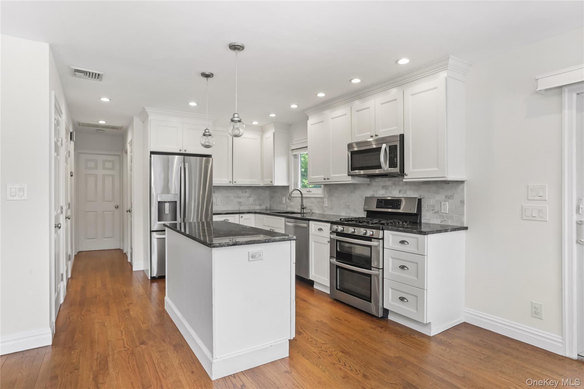 Single Family Bellevue Westchester County, NY 10703, MLS-895167-28