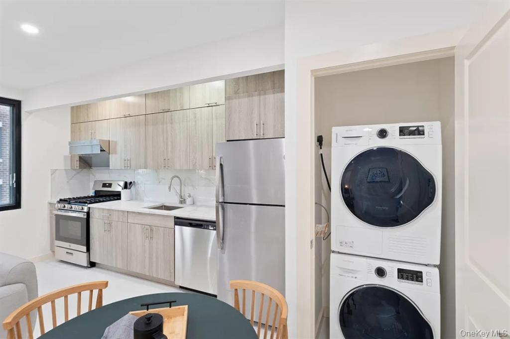 Condo Queens Blvd.  Queens, NY 11415, MLS-895188-5