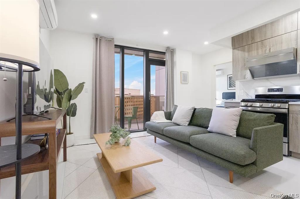 Condo Queens Blvd. Queens, NY 11415, MLS-895192-4