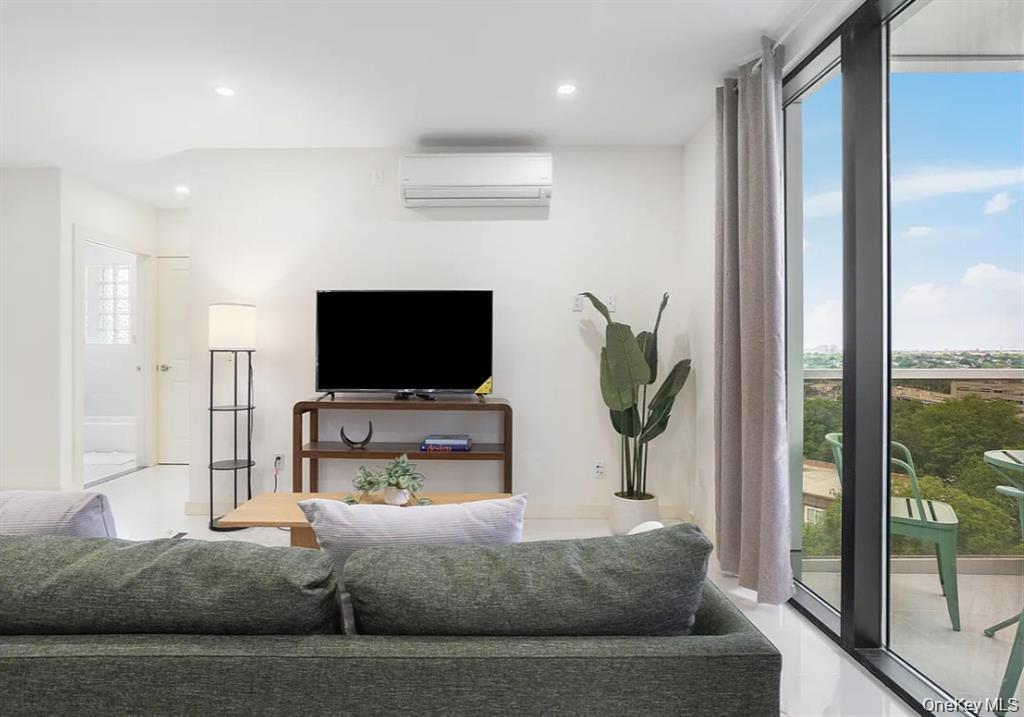 Condo Queens Blvd. Queens, NY 11415, MLS-895192-7