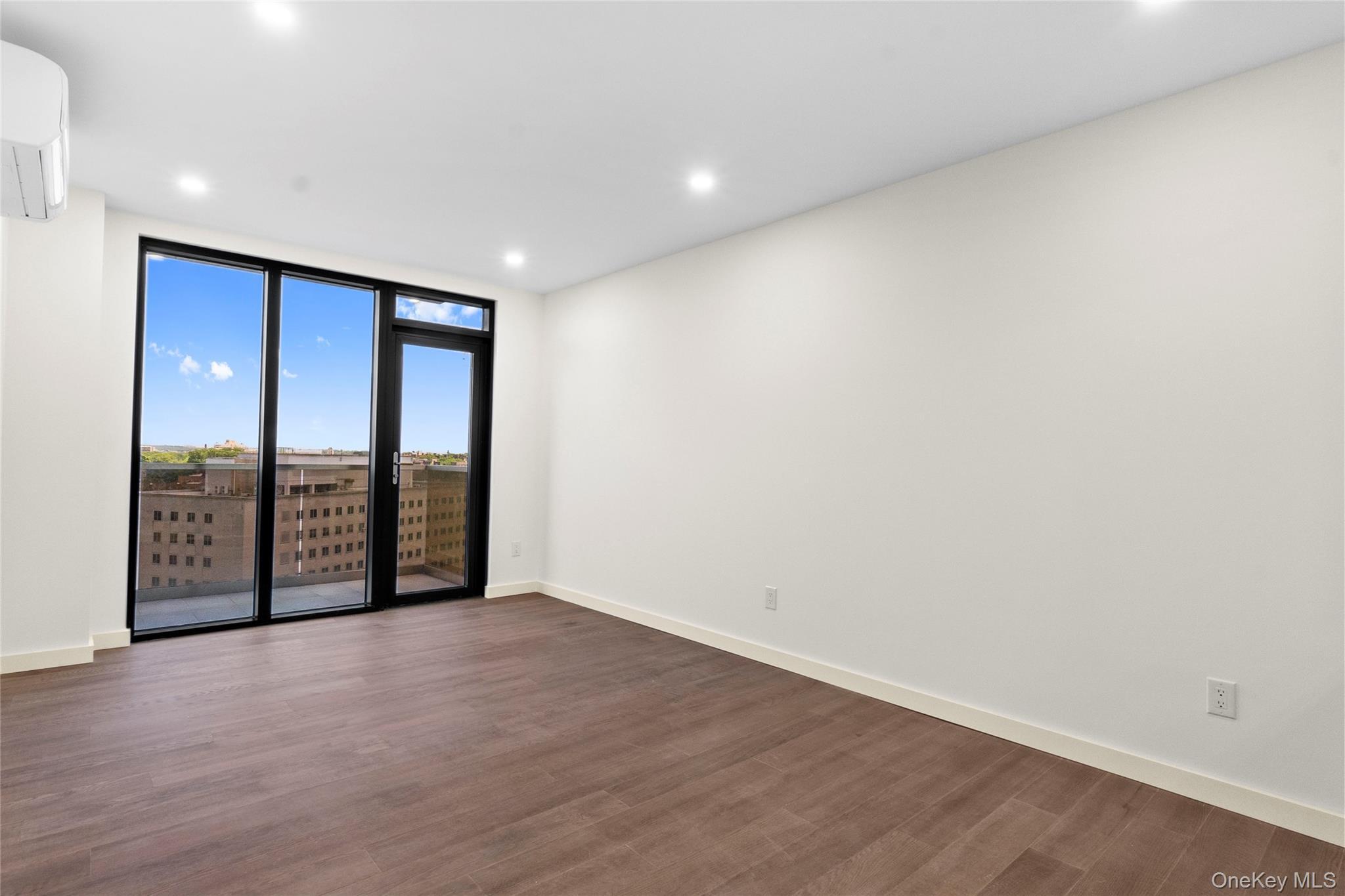 Condo Queens Blvd.  Queens, NY 11415, MLS-895195-3