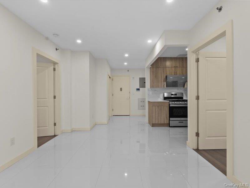 Condo Queens Blvd.  Queens, NY 11415, MLS-895204-4