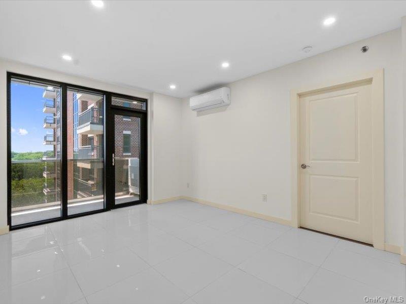 Condo Queens Blvd.  Queens, NY 11415, MLS-895204-5