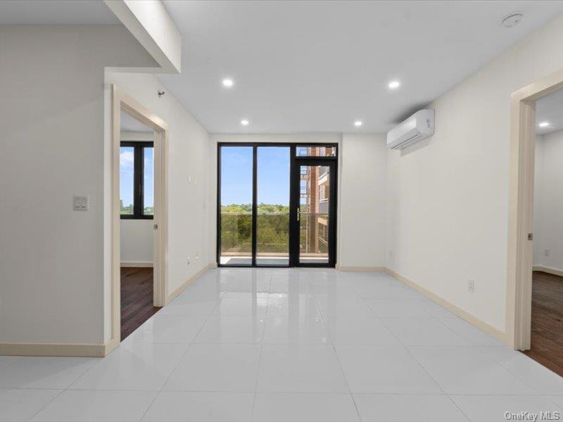 Condo Queens Blvd. Queens, NY 11415, MLS-895207-2