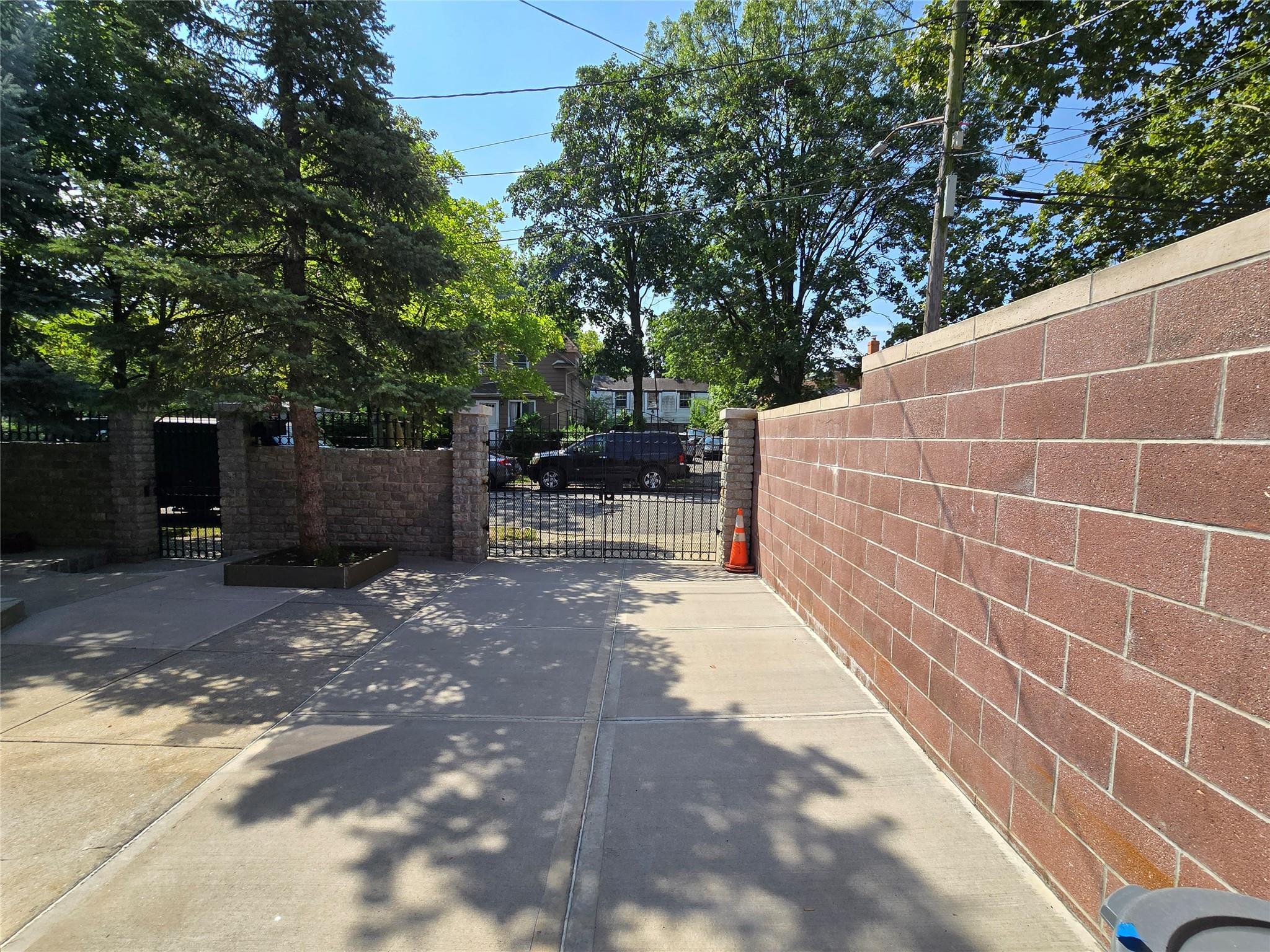 Single Family 46th Rd Queens, NY 11361, MLS-895220-3