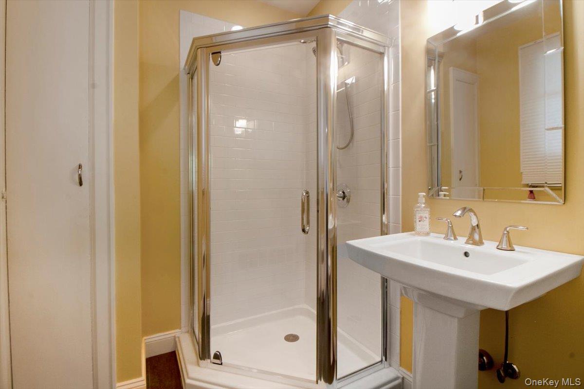 Single Family Edgemont Westchester County, NY 10583, MLS-895230-12