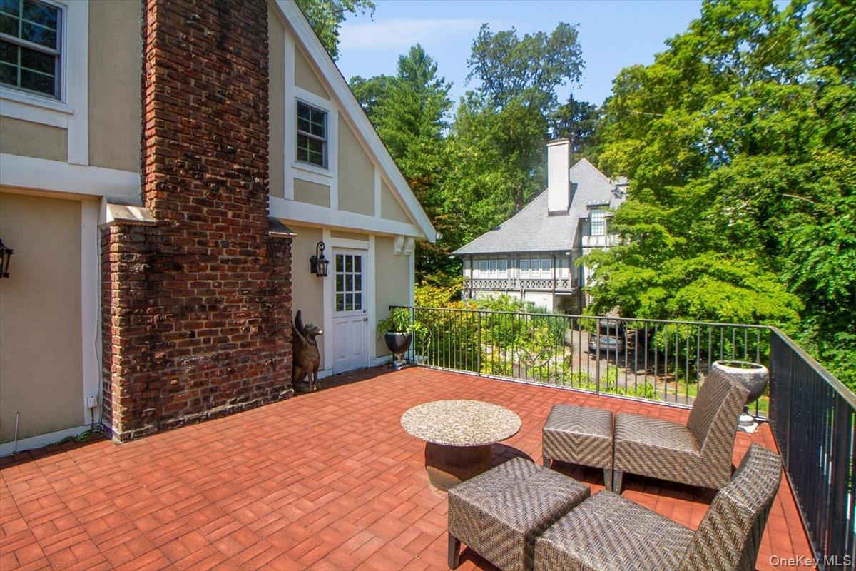 Single Family Edgemont Westchester County, NY 10583, MLS-895230-21