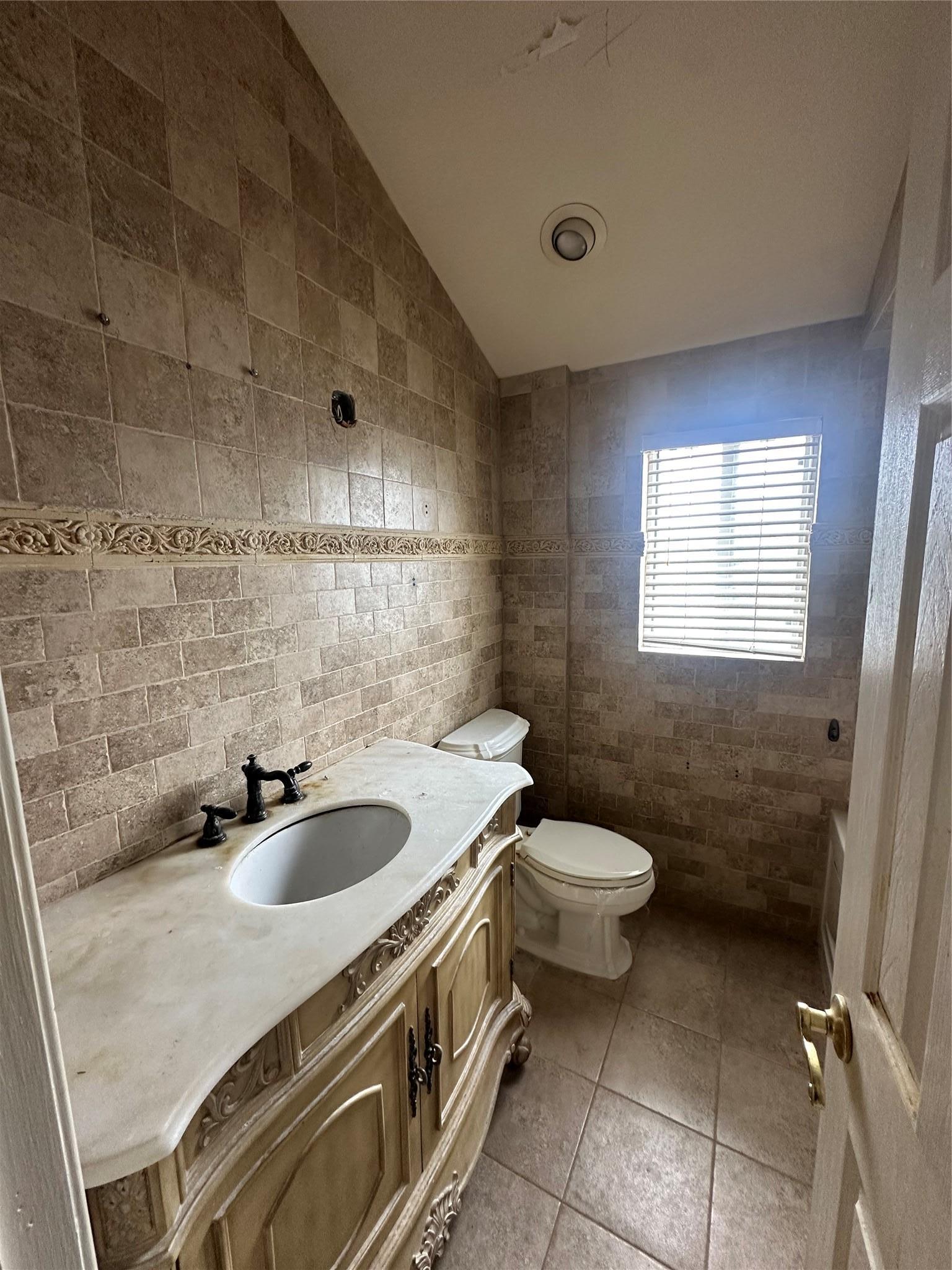 Single Family Monahan Ave  Staten Island, NY 10314, MLS-895235-7