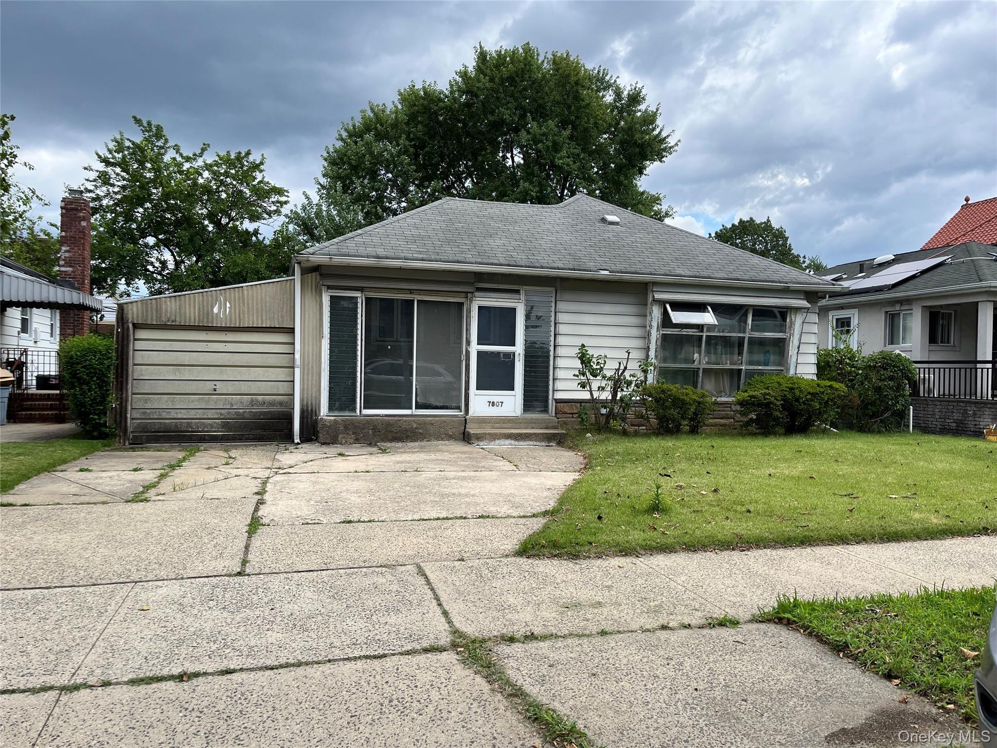 Single Family 264  Queens, NY 11004, MLS-895242-2