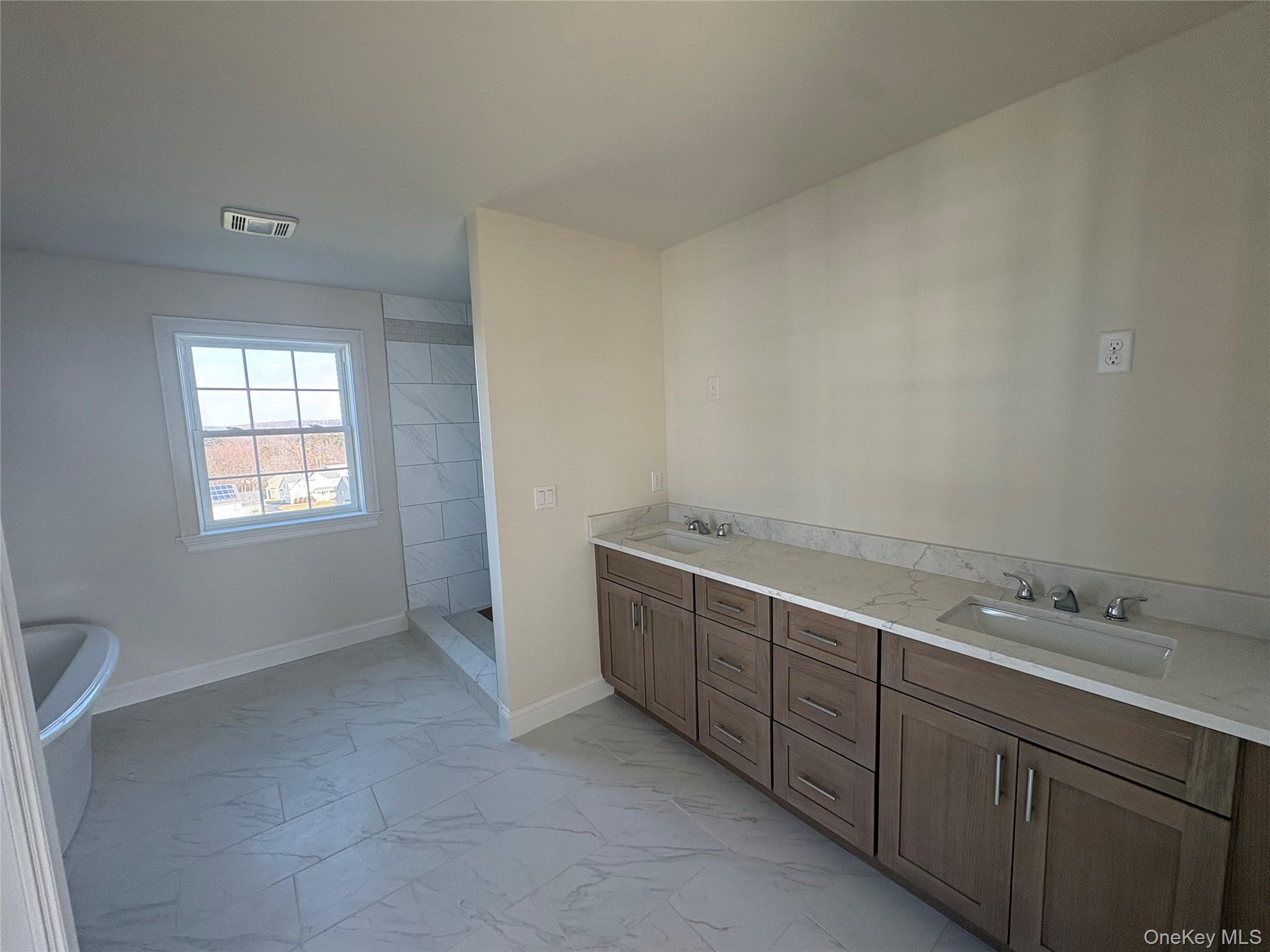 Single Family Dartmouth Drive Dutchess County, NY 12603, MLS-895275-10
