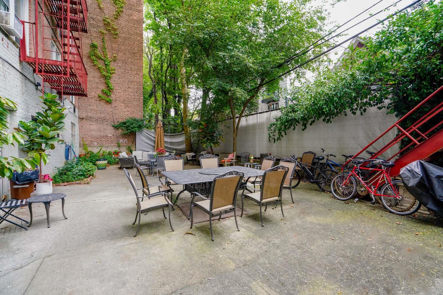 Apartment Hawthorne  Brooklyn, NY 11225, MLS-895302-11