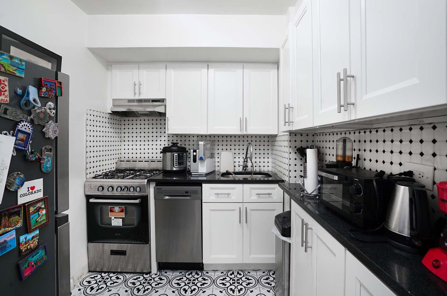 Apartment Hawthorne  Brooklyn, NY 11225, MLS-895302-6