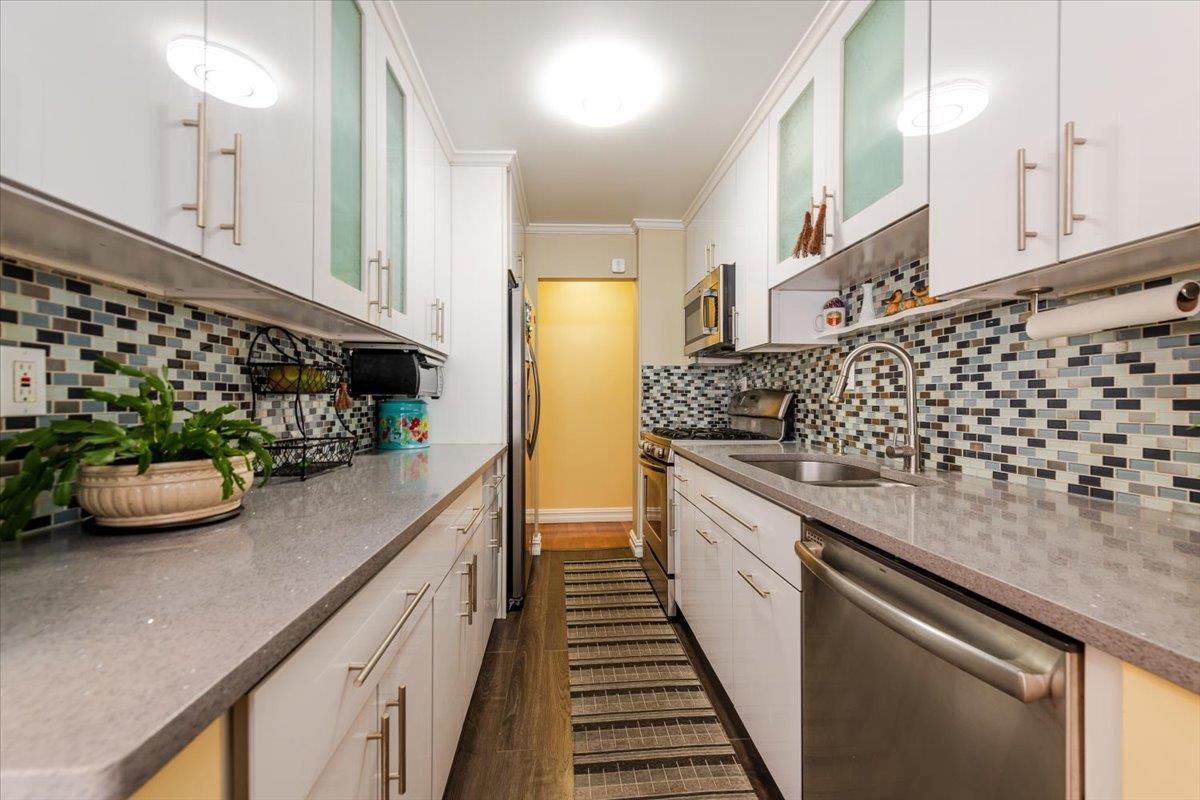 Coop 155  Queens, NY 11414, MLS-895306-10
