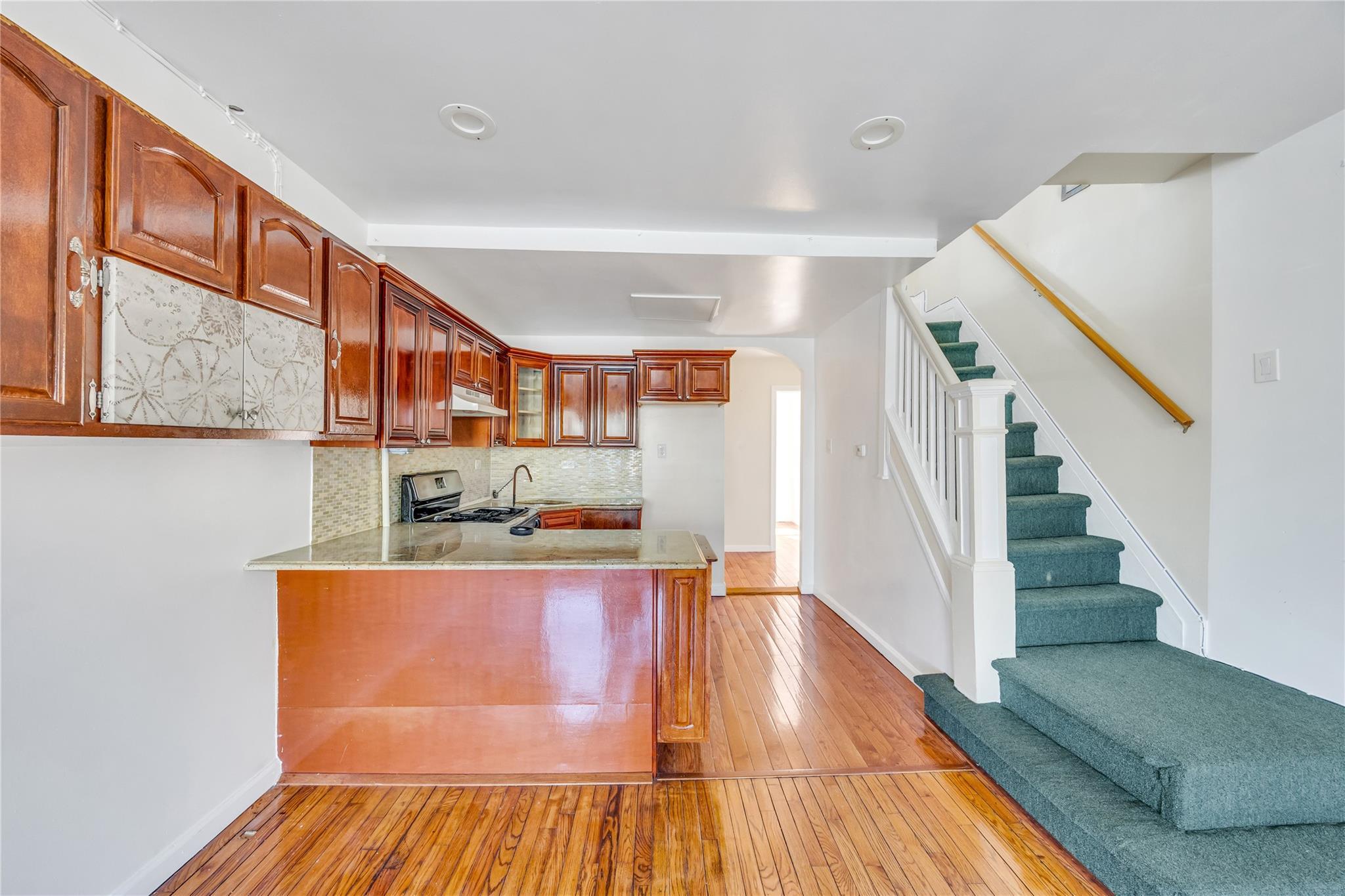 Single Family Street  Queens, NY 11420, MLS-895337-5