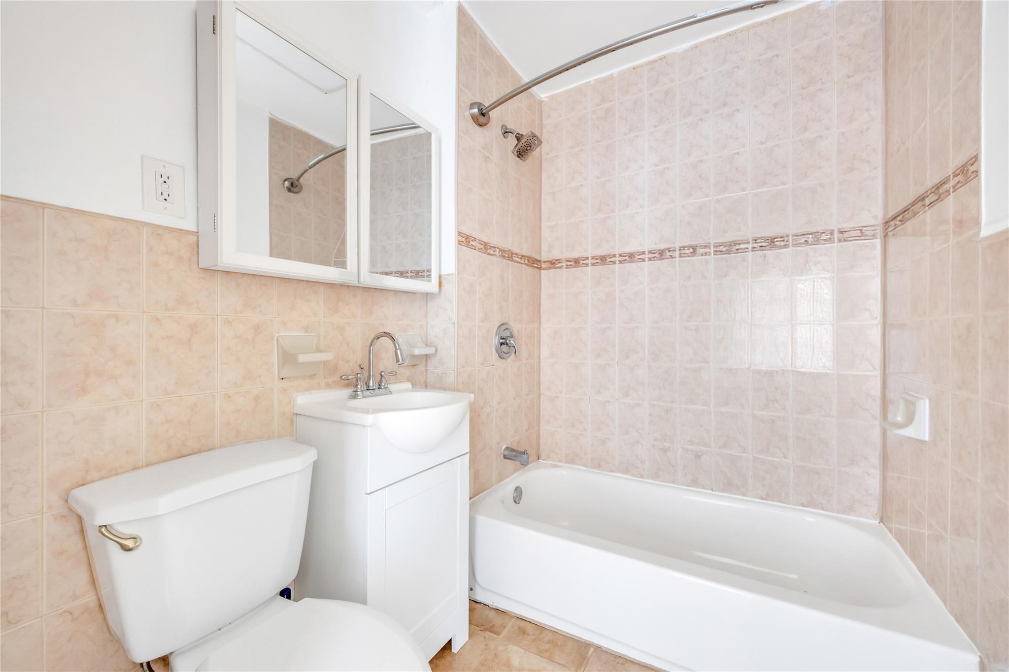 Single Family Street  Queens, NY 11420, MLS-895337-8