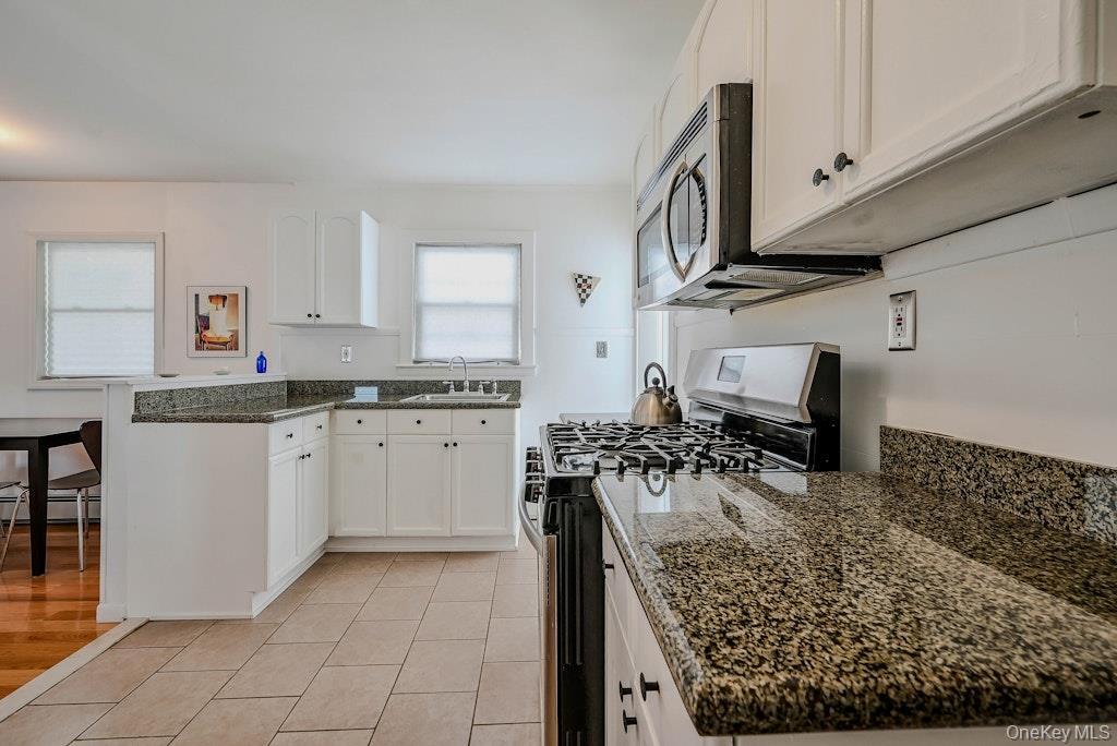 Single Family West  Suffolk County, NY 11901, MLS-895405-12