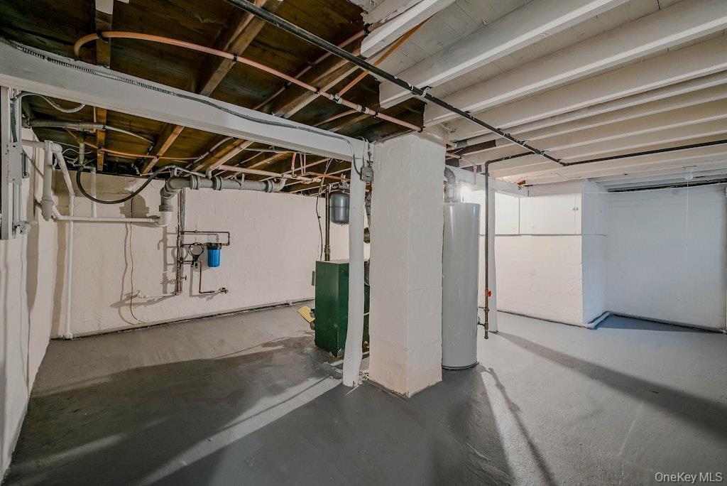 Single Family West  Suffolk County, NY 11901, MLS-895405-17