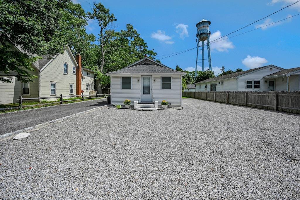 Single Family West  Suffolk County, NY 11901, MLS-895405-2