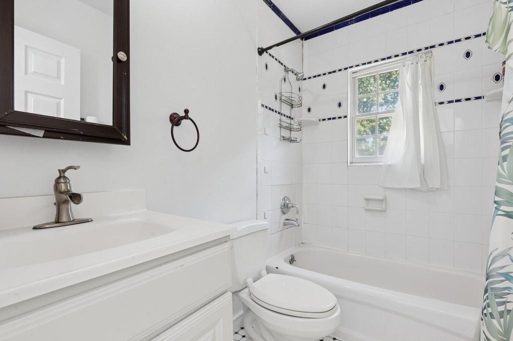 Single Family Mortimer  Suffolk County, NY 11978, MLS-895411-15