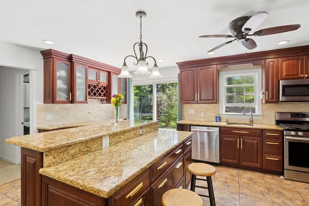 Single Family Mortimer  Suffolk County, NY 11978, MLS-895411-6