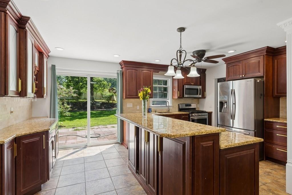 Single Family Mortimer  Suffolk County, NY 11978, MLS-895411-8