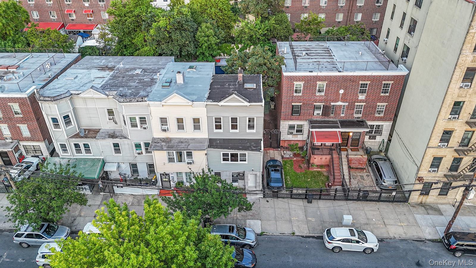 Single Family Washington  Bronx, NY 10457, MLS-895426-22