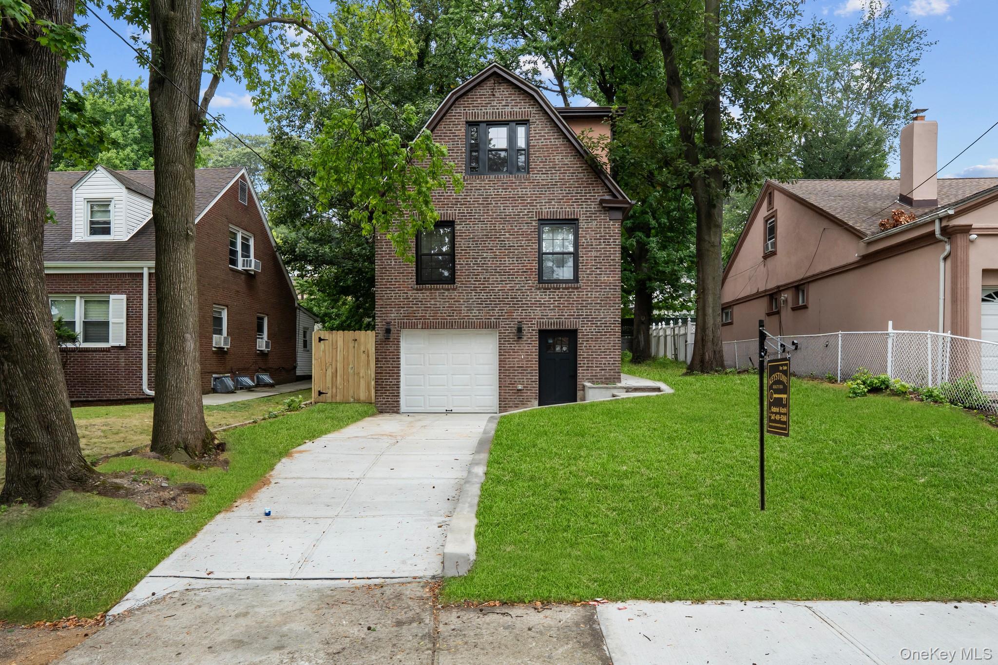 Single Family Spencer Queens, NY 11427, MLS-895561-17