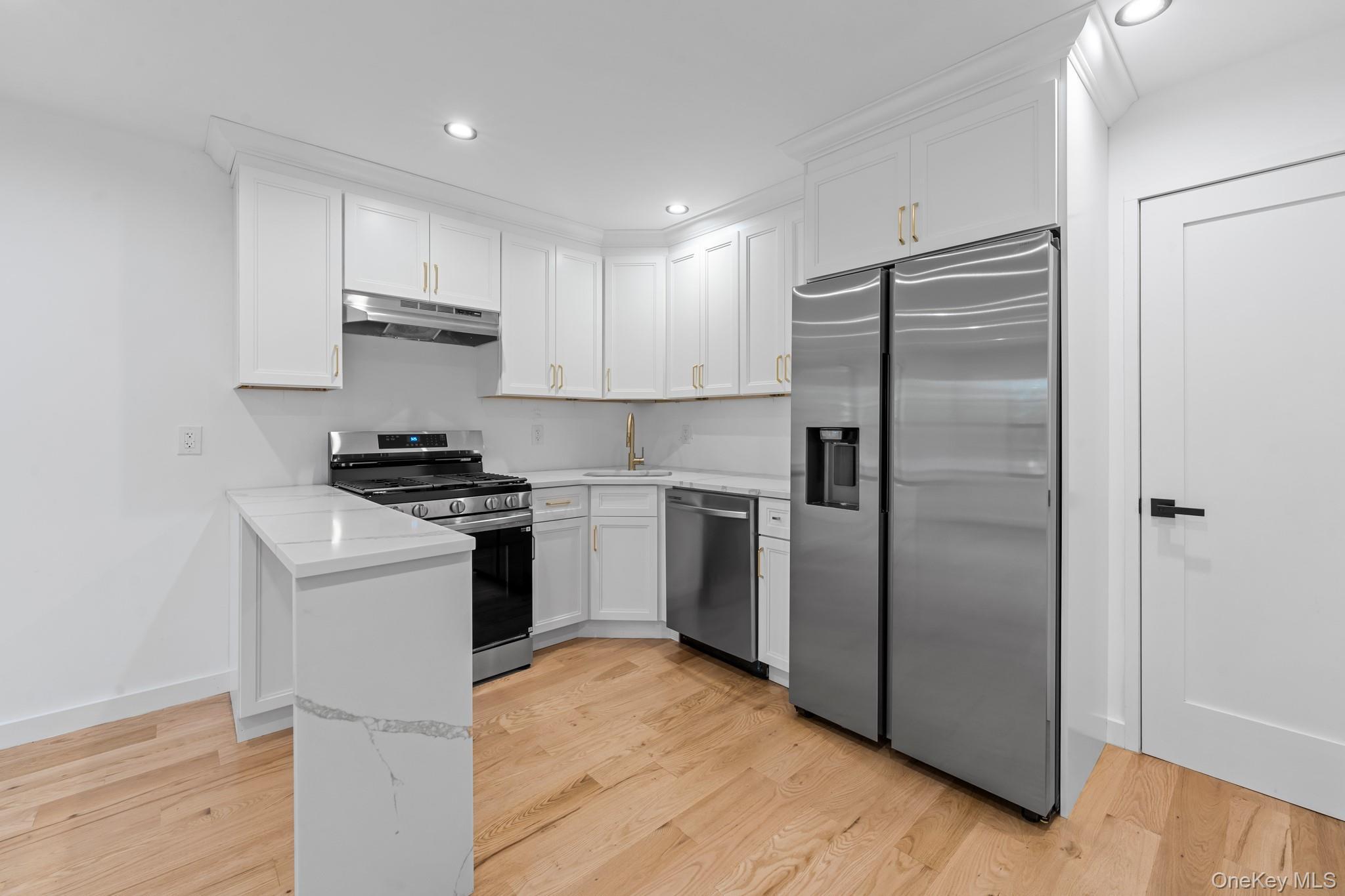 Single Family Spencer Queens, NY 11427, MLS-895561-2