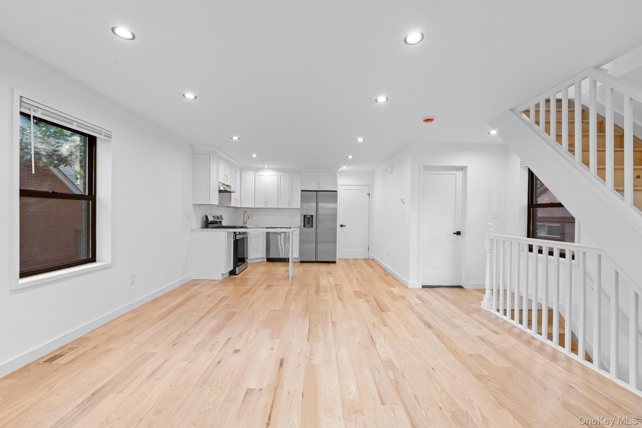 Single Family Spencer Queens, NY 11427, MLS-895561-6