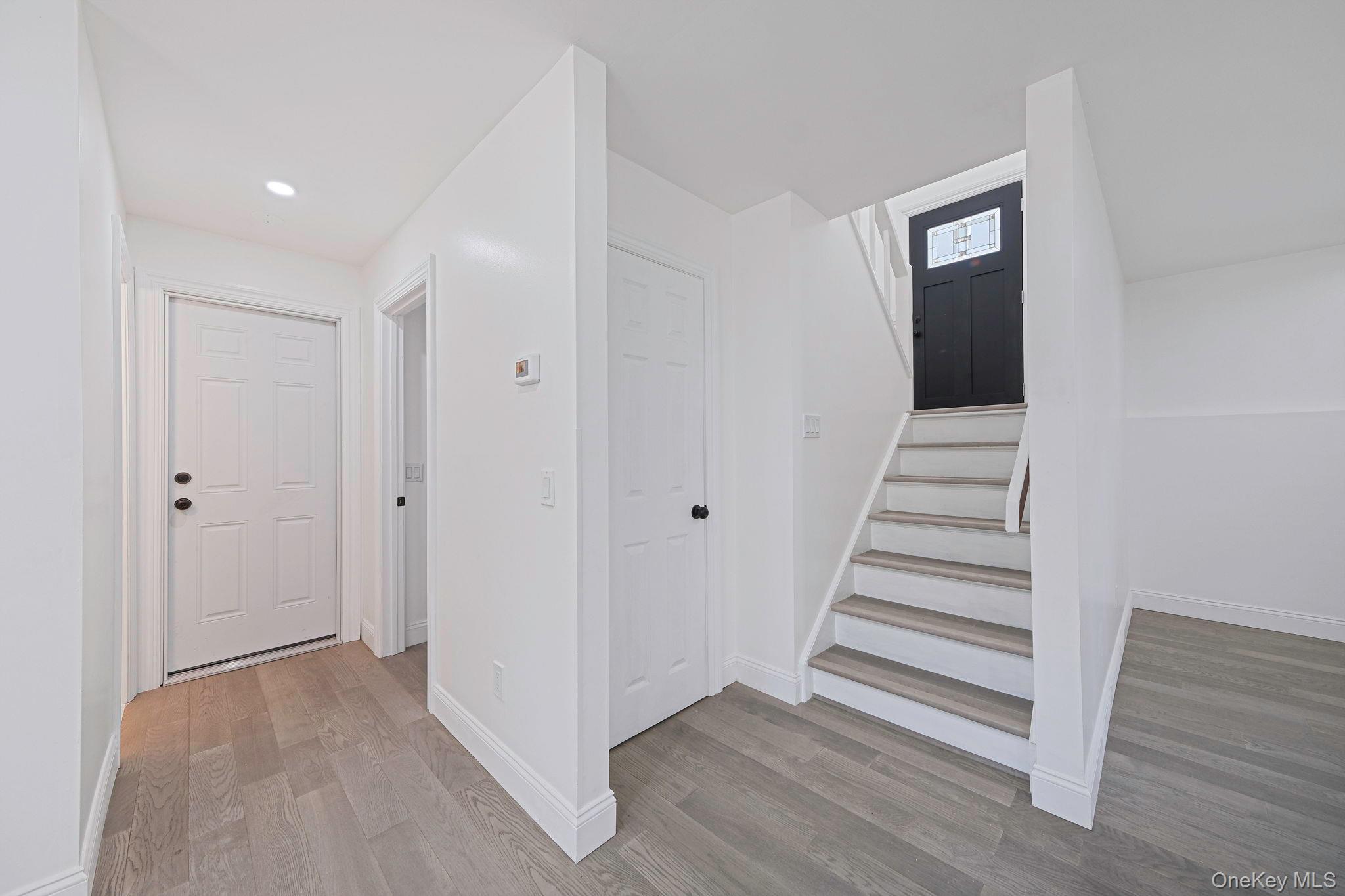 Single Family Columbia Suffolk County, NY 11977, MLS-895568-18