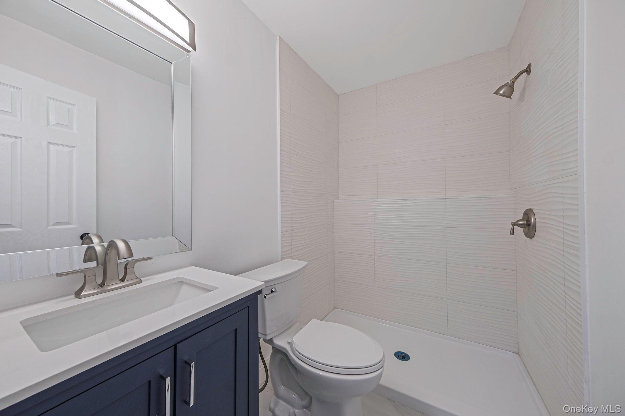 Single Family Columbia Suffolk County, NY 11977, MLS-895568-19