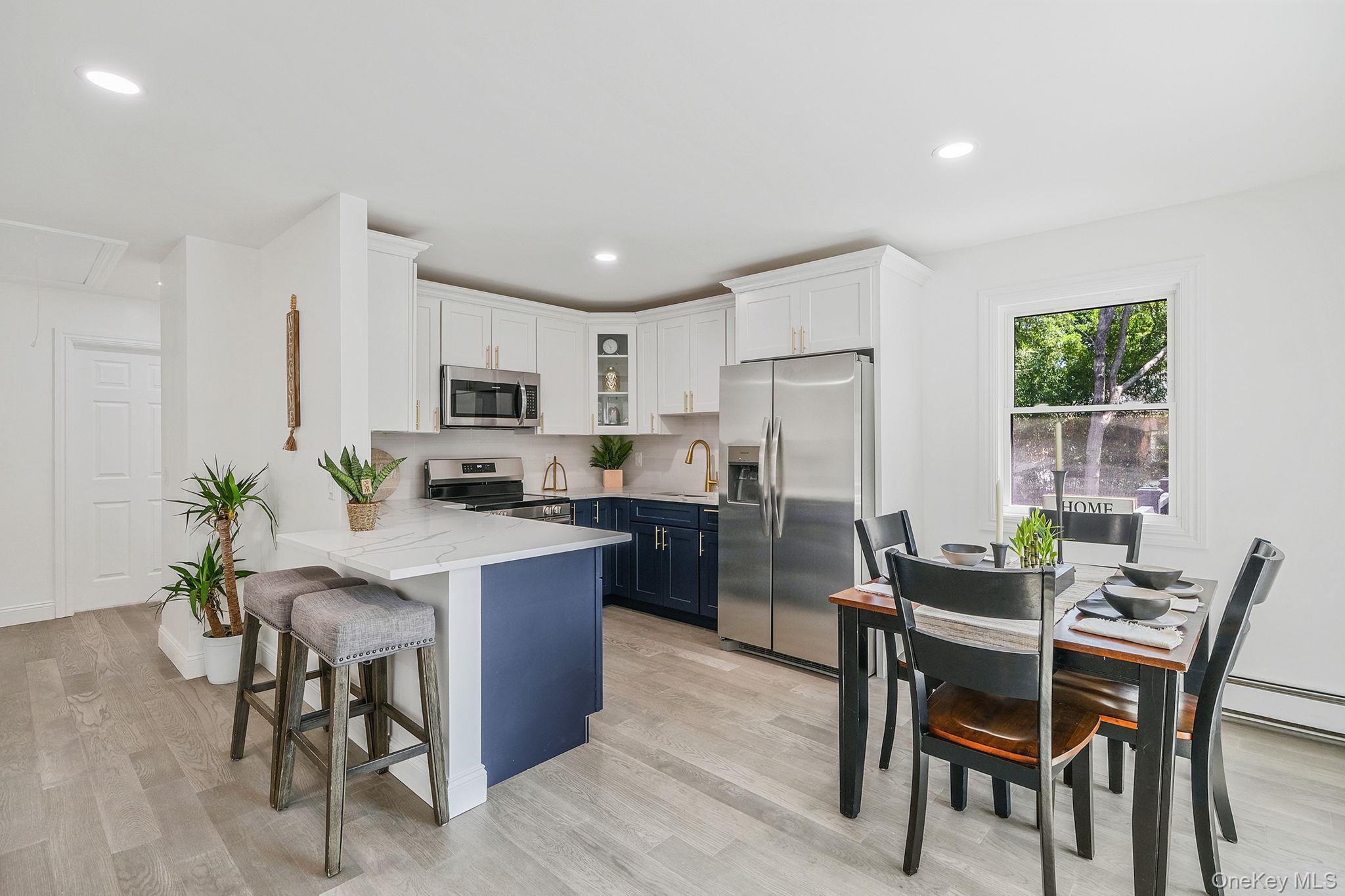 Single Family Columbia Suffolk County, NY 11977, MLS-895568-22