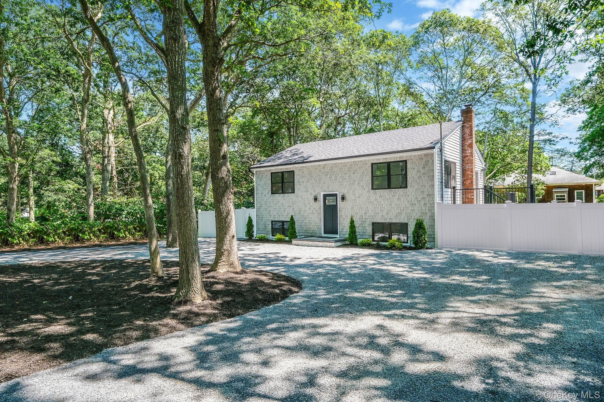 Single Family Columbia Suffolk County, NY 11977, MLS-895568-24