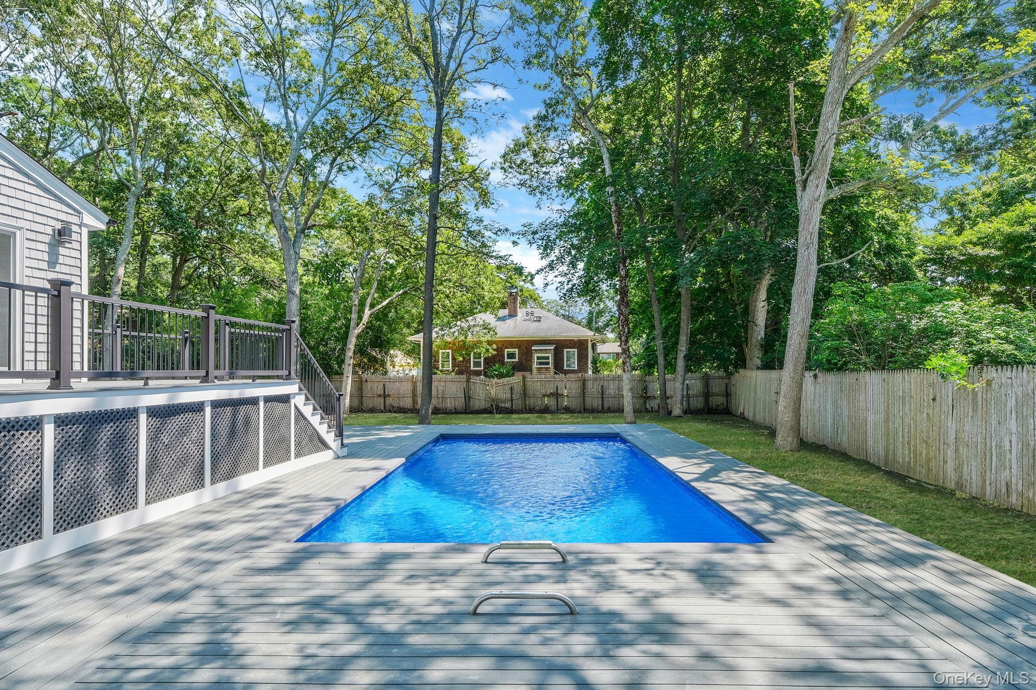 Single Family Columbia Suffolk County, NY 11977, MLS-895568-32