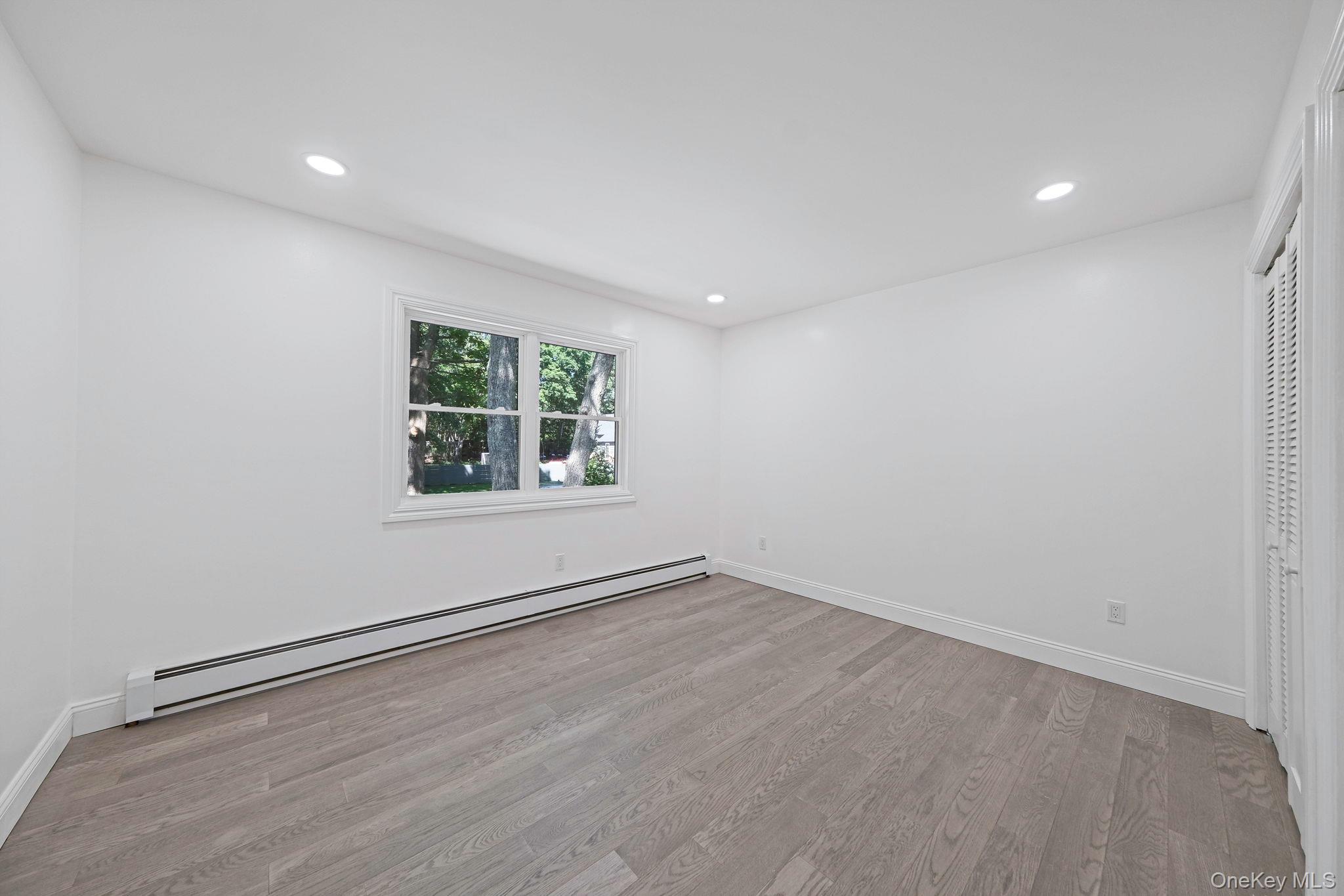 Single Family Columbia Suffolk County, NY 11977, MLS-895568-33