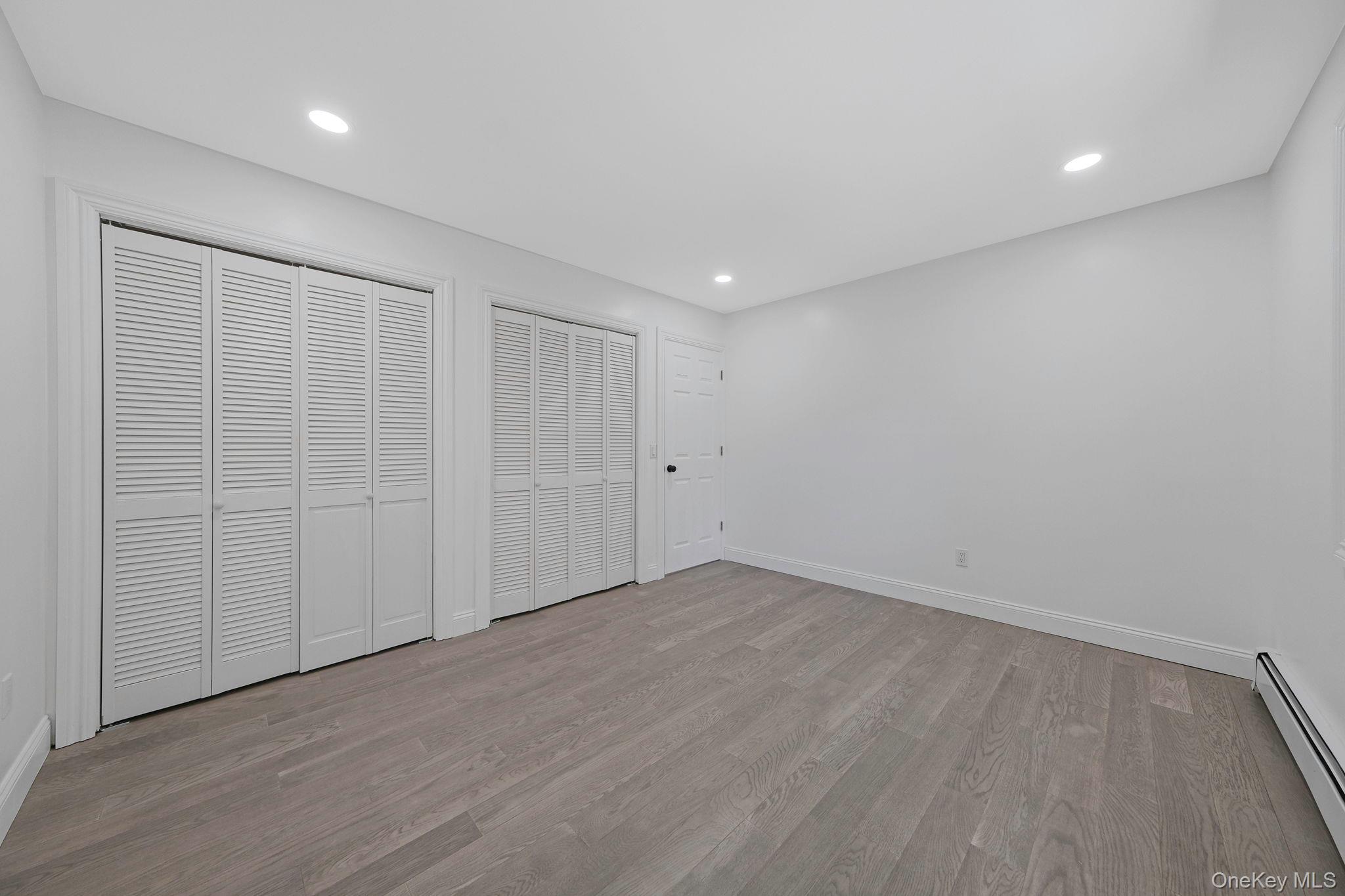 Single Family Columbia Suffolk County, NY 11977, MLS-895568-34