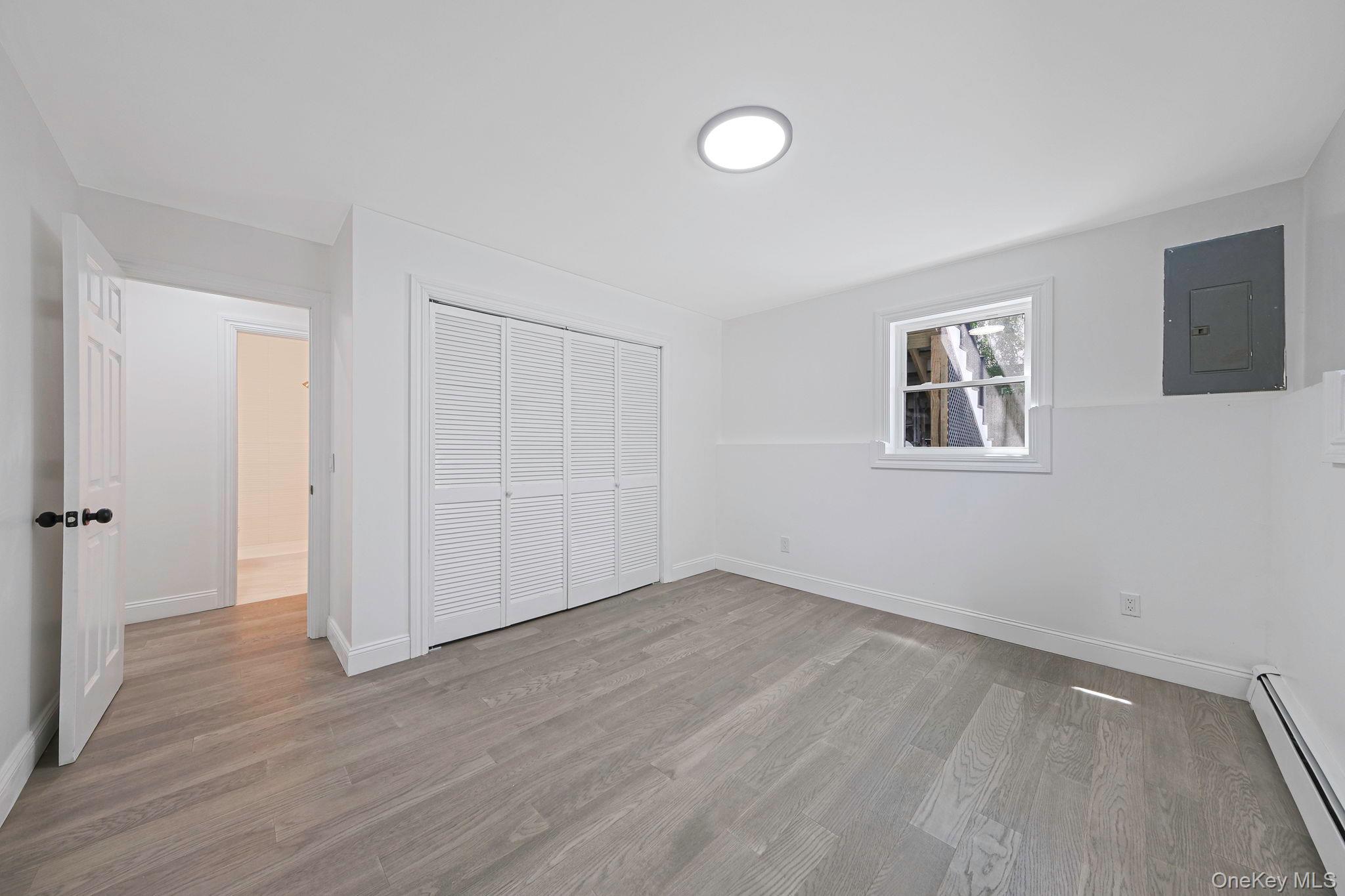 Single Family Columbia Suffolk County, NY 11977, MLS-895568-39