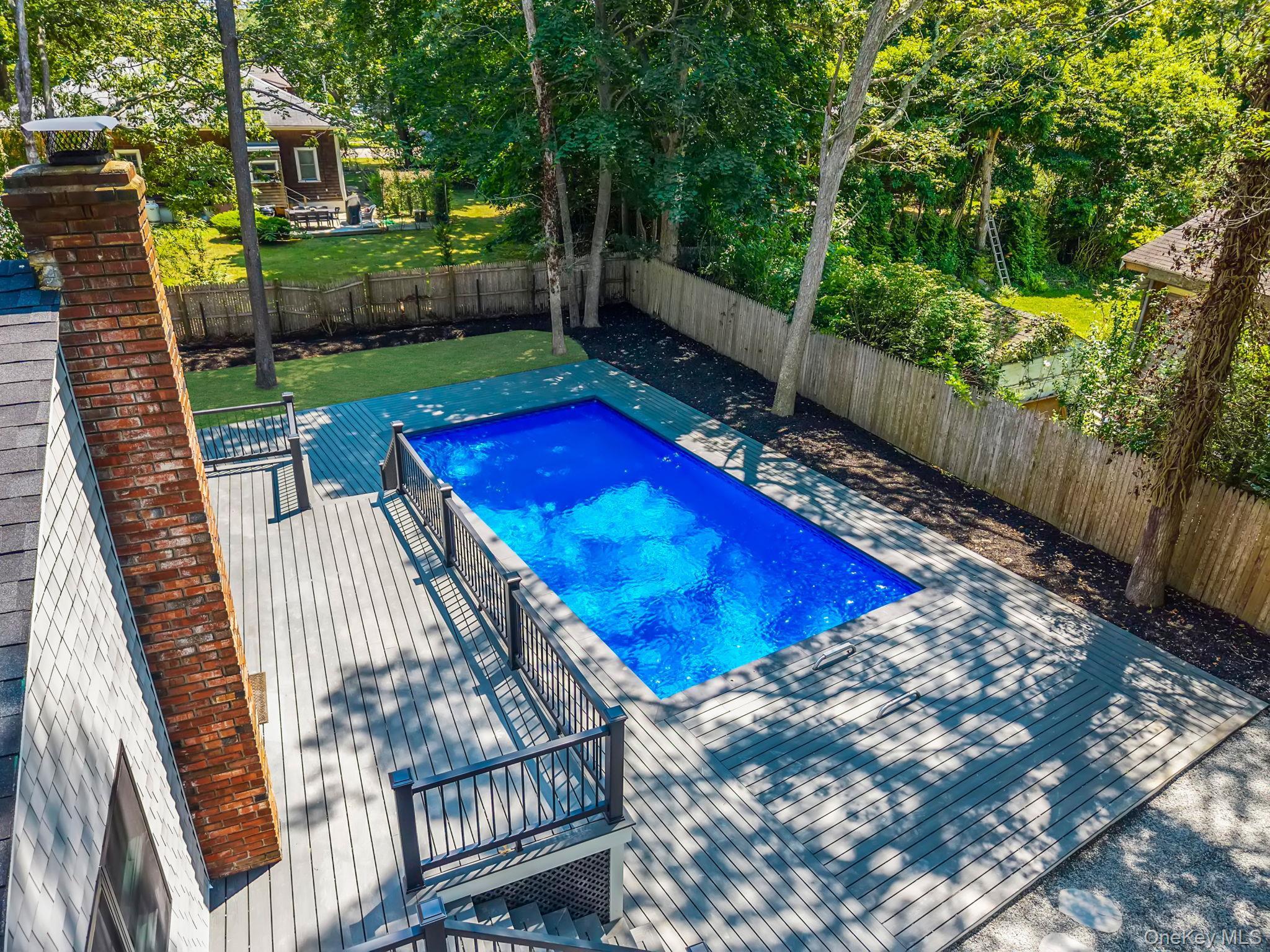 Single Family Columbia Suffolk County, NY 11977, MLS-895568-9