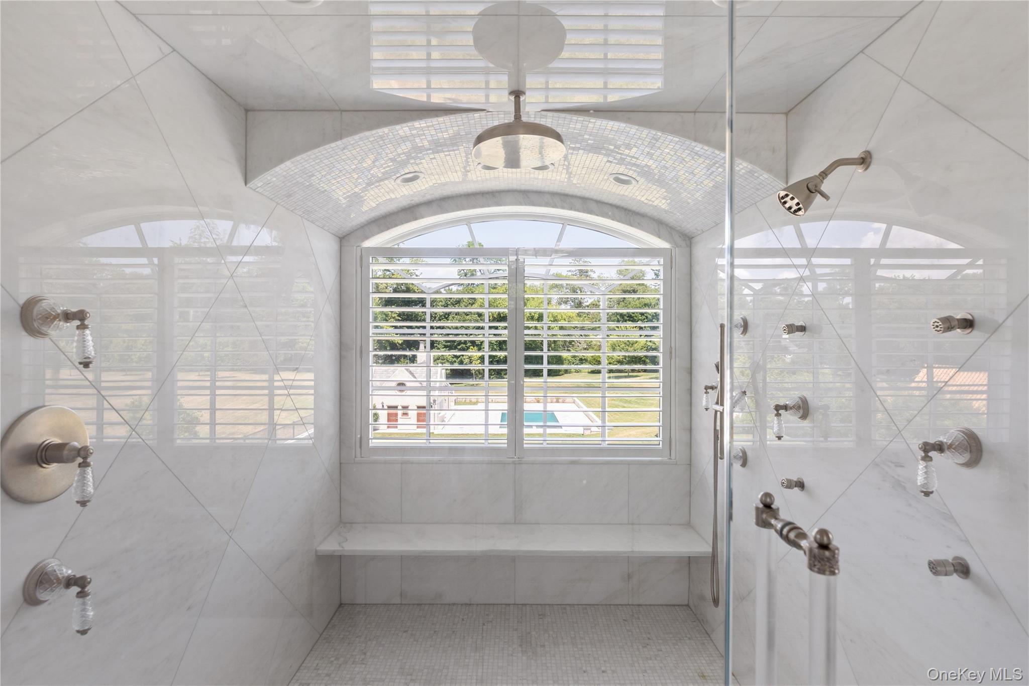 Single Family Hicks Nassau County, NY 11050, MLS-895575-31