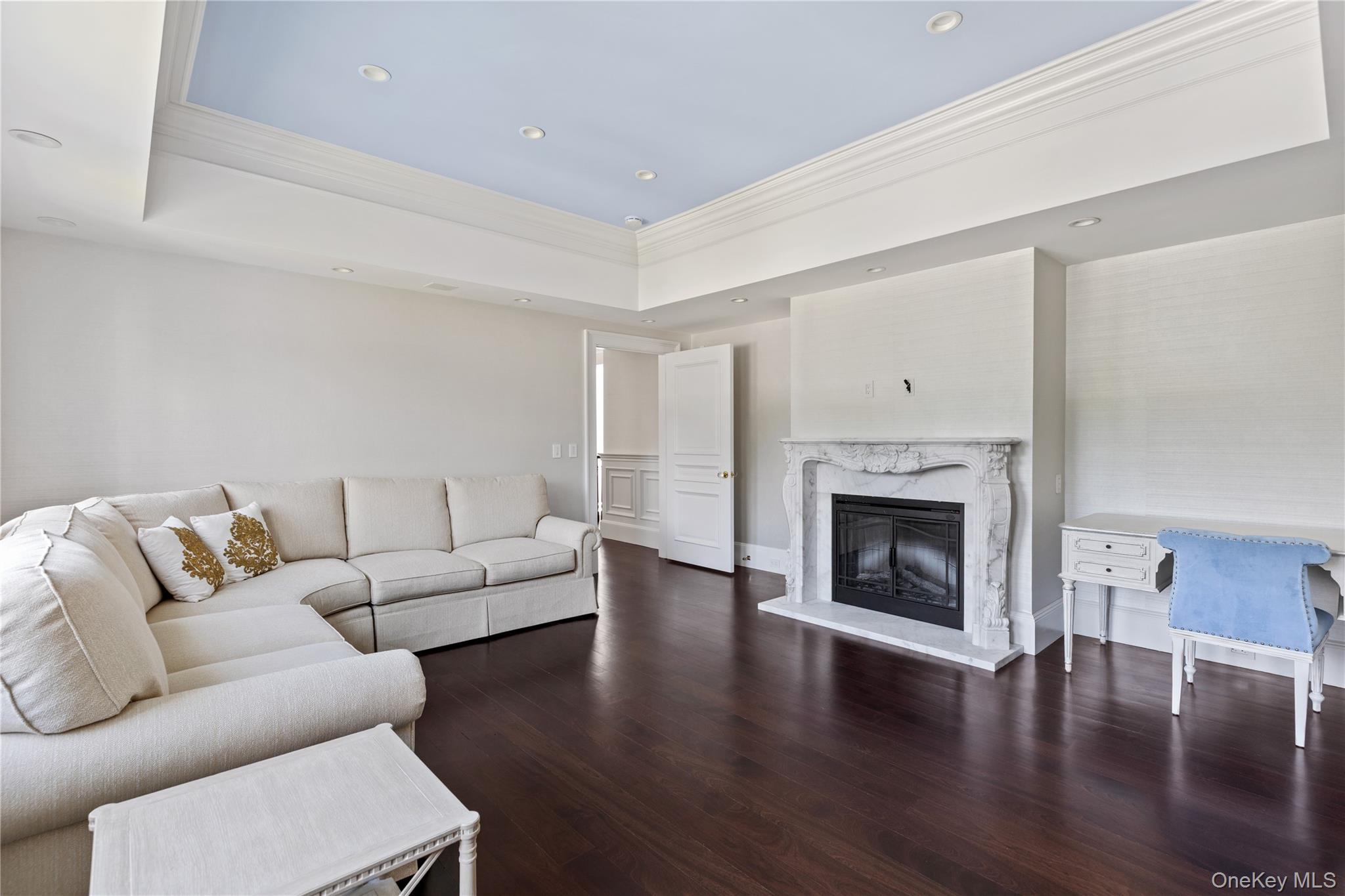 Single Family Hicks Nassau County, NY 11050, MLS-895575-32