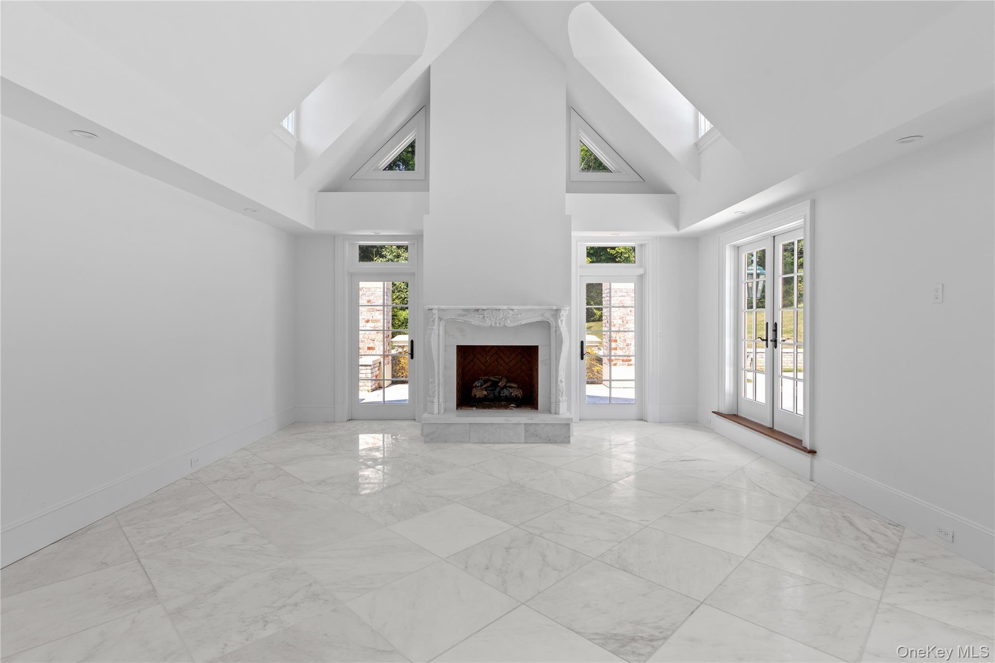 Single Family Hicks Nassau County, NY 11050, MLS-895575-38