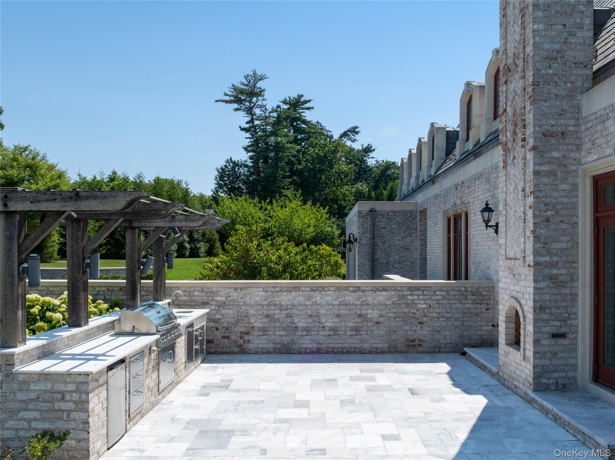 Single Family Hicks Nassau County, NY 11050, MLS-895575-43