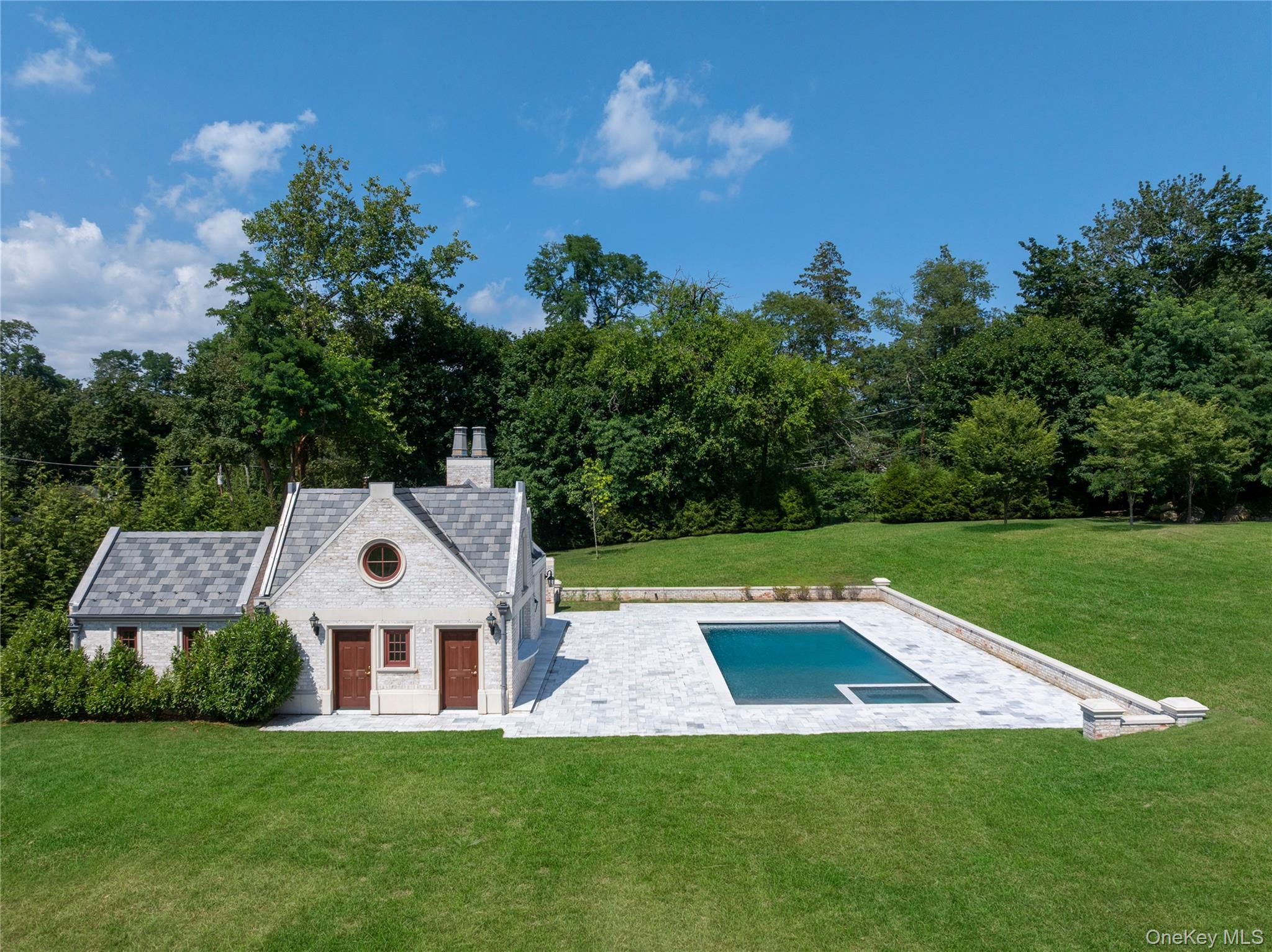 Single Family Hicks Nassau County, NY 11050, MLS-895575-7