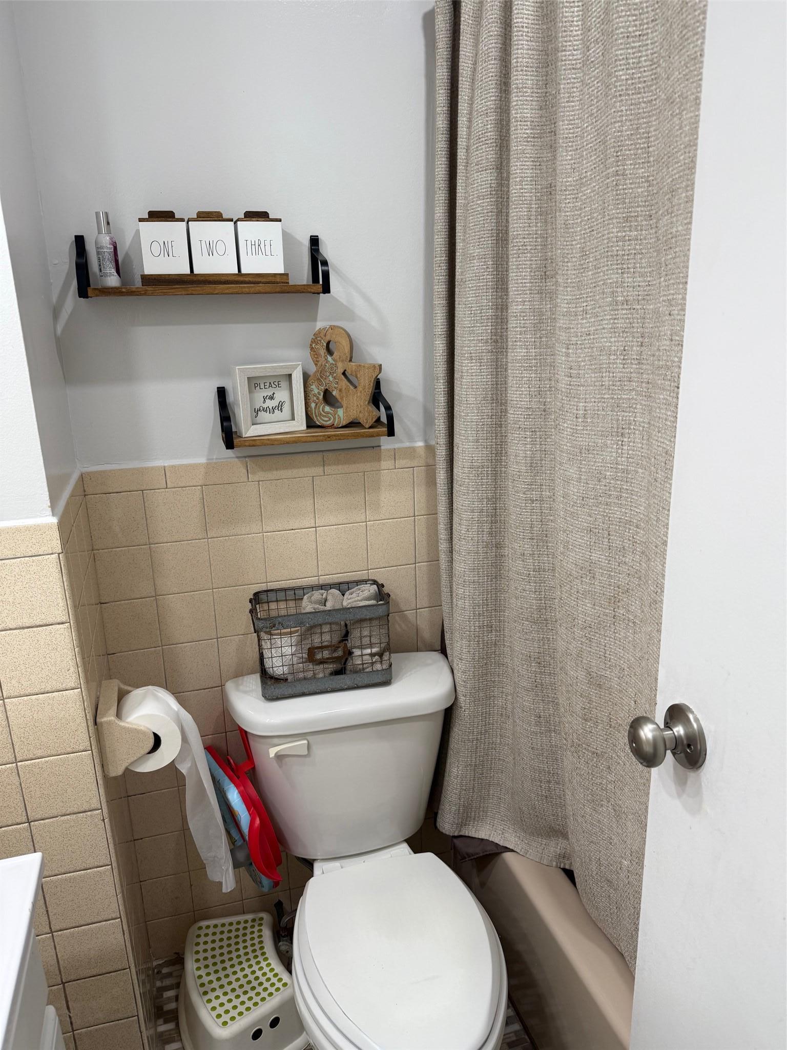 Single Family 6th Queens, NY 11356, MLS-895591-31