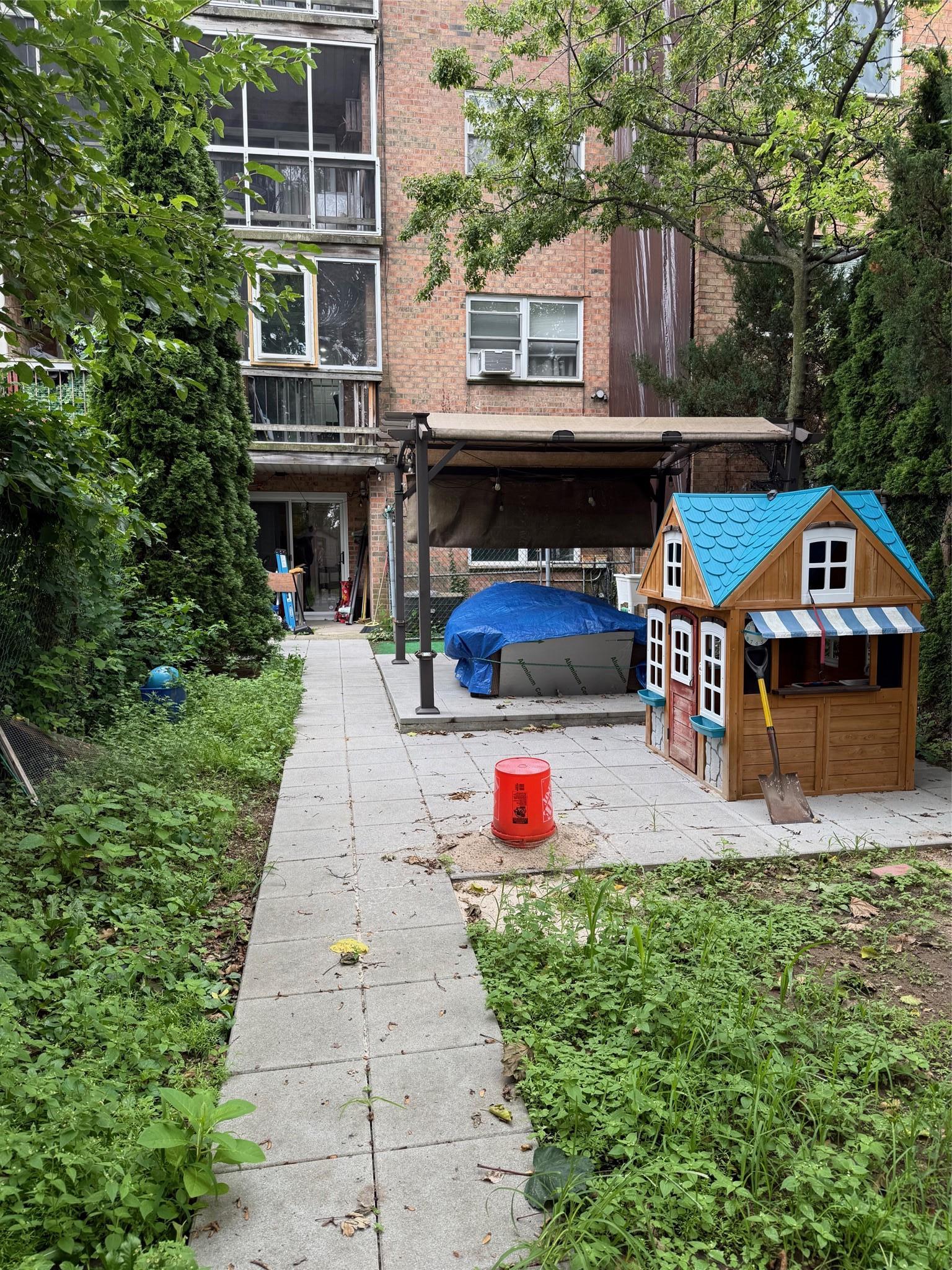 Single Family 6th Queens, NY 11356, MLS-895591-4