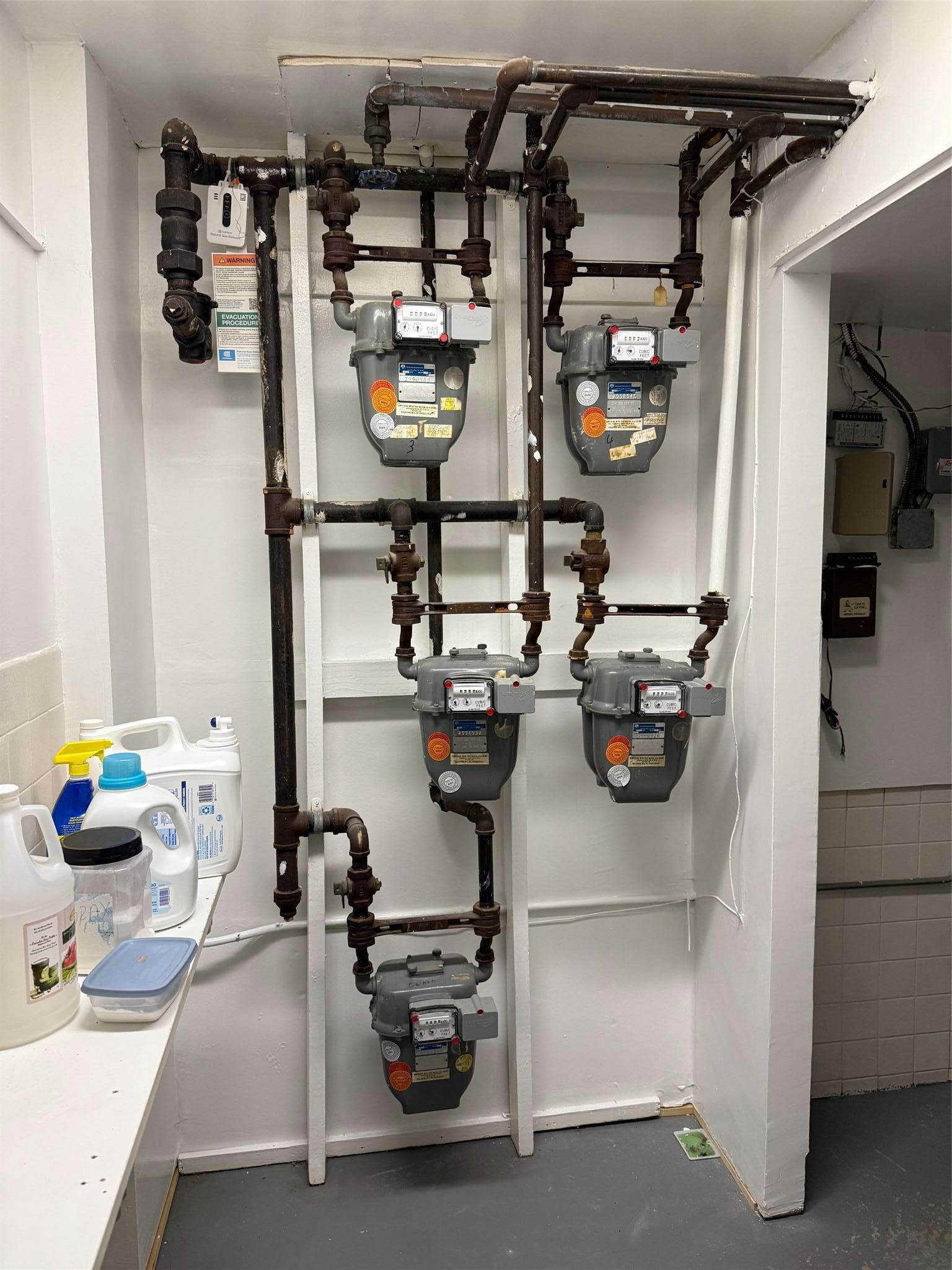 Single Family 6th Queens, NY 11356, MLS-895591-47