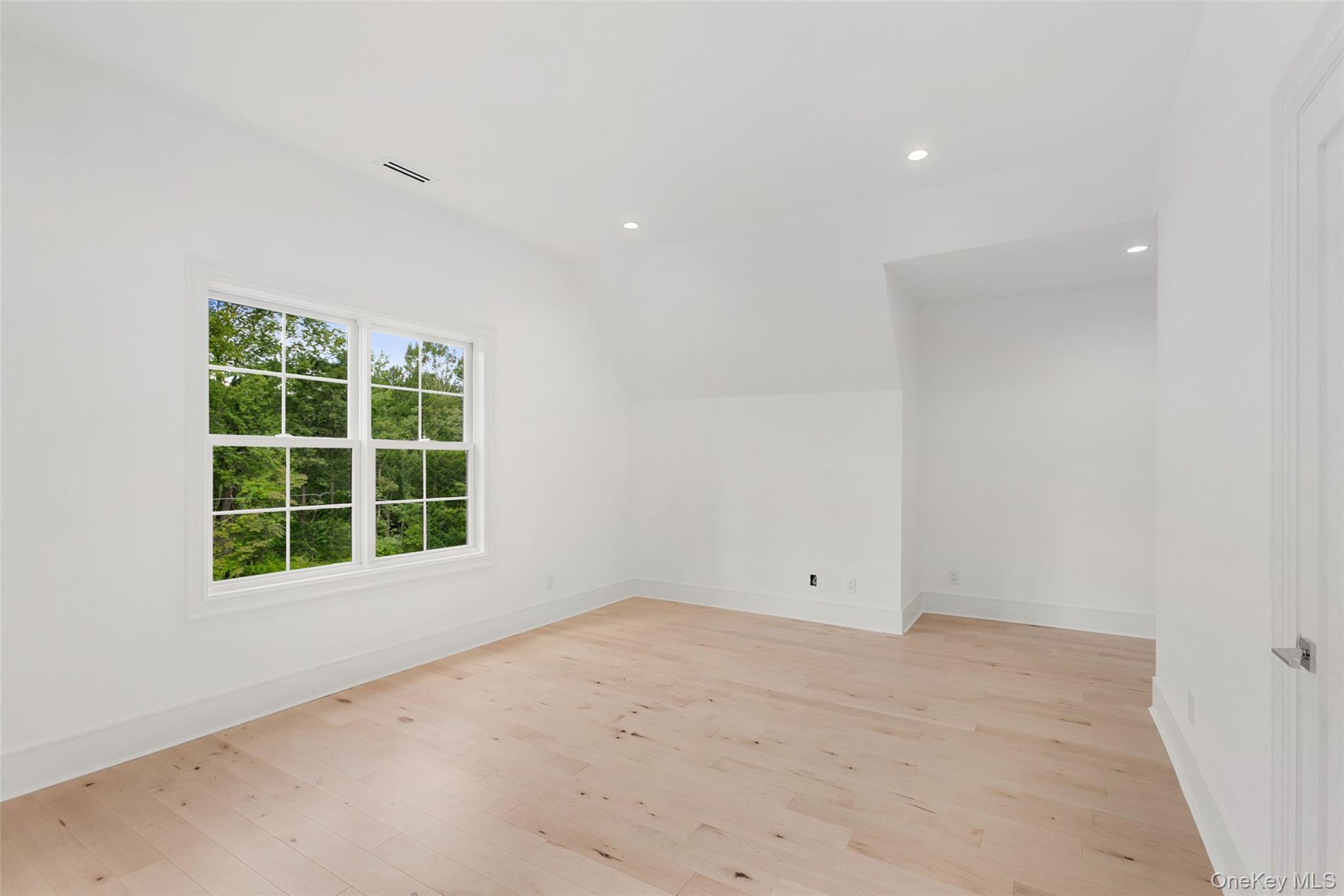 Single Family Ebenezer Westchester County, NY 10576, MLS-895595-22