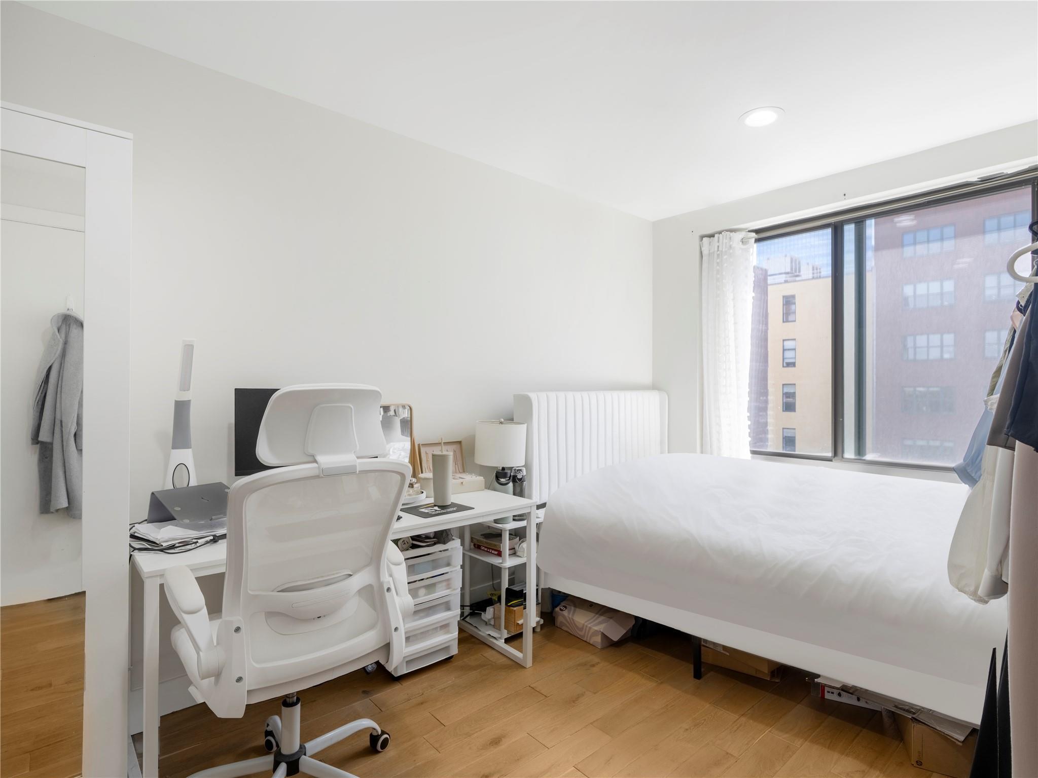 Condo 41st  Queens, NY 11101, MLS-895615-9