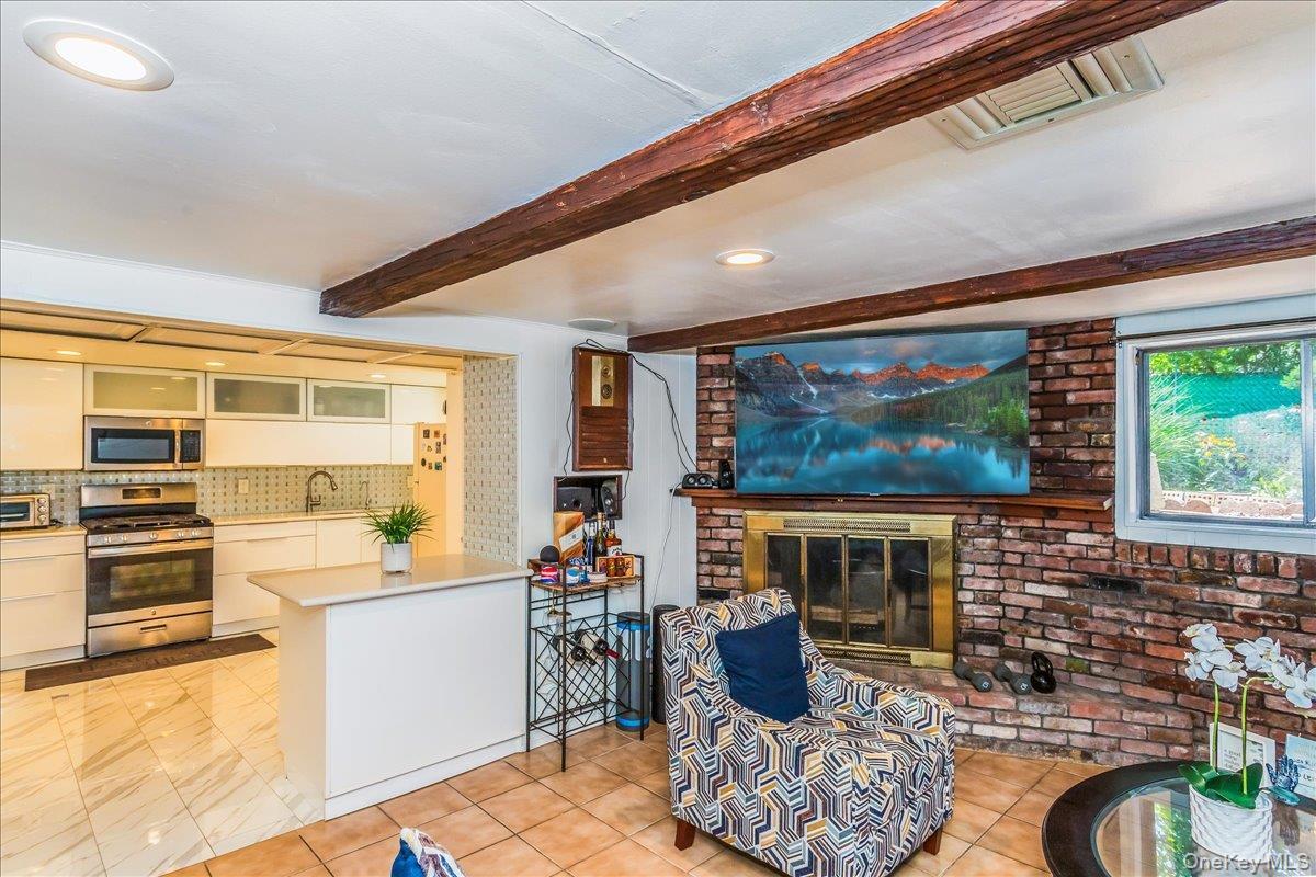 Single Family Rosalie  Nassau County, NY 11554, MLS-895661-16